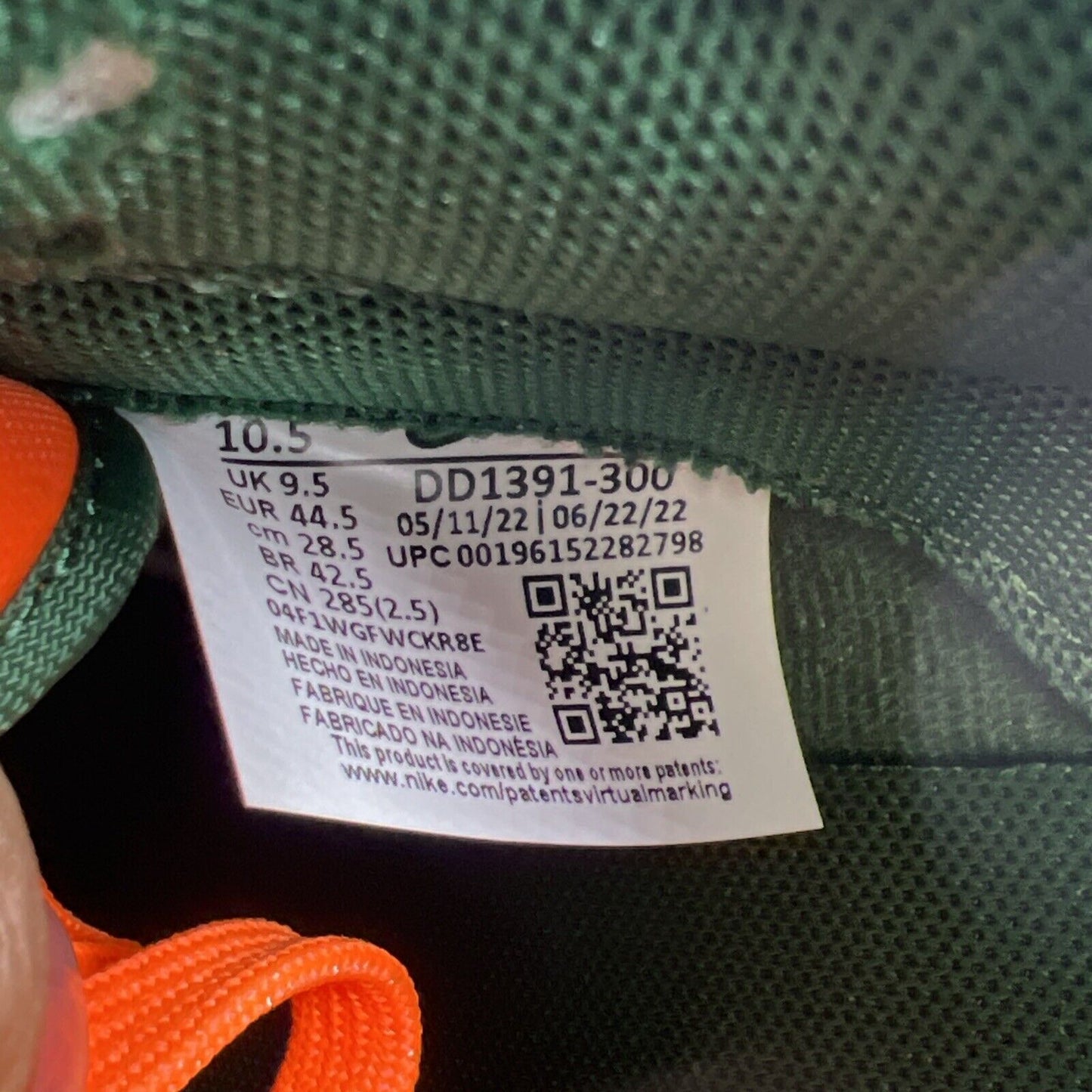 Size 10.5 - Nike Dunk Low Miami Hurricanes (DD1391-300)