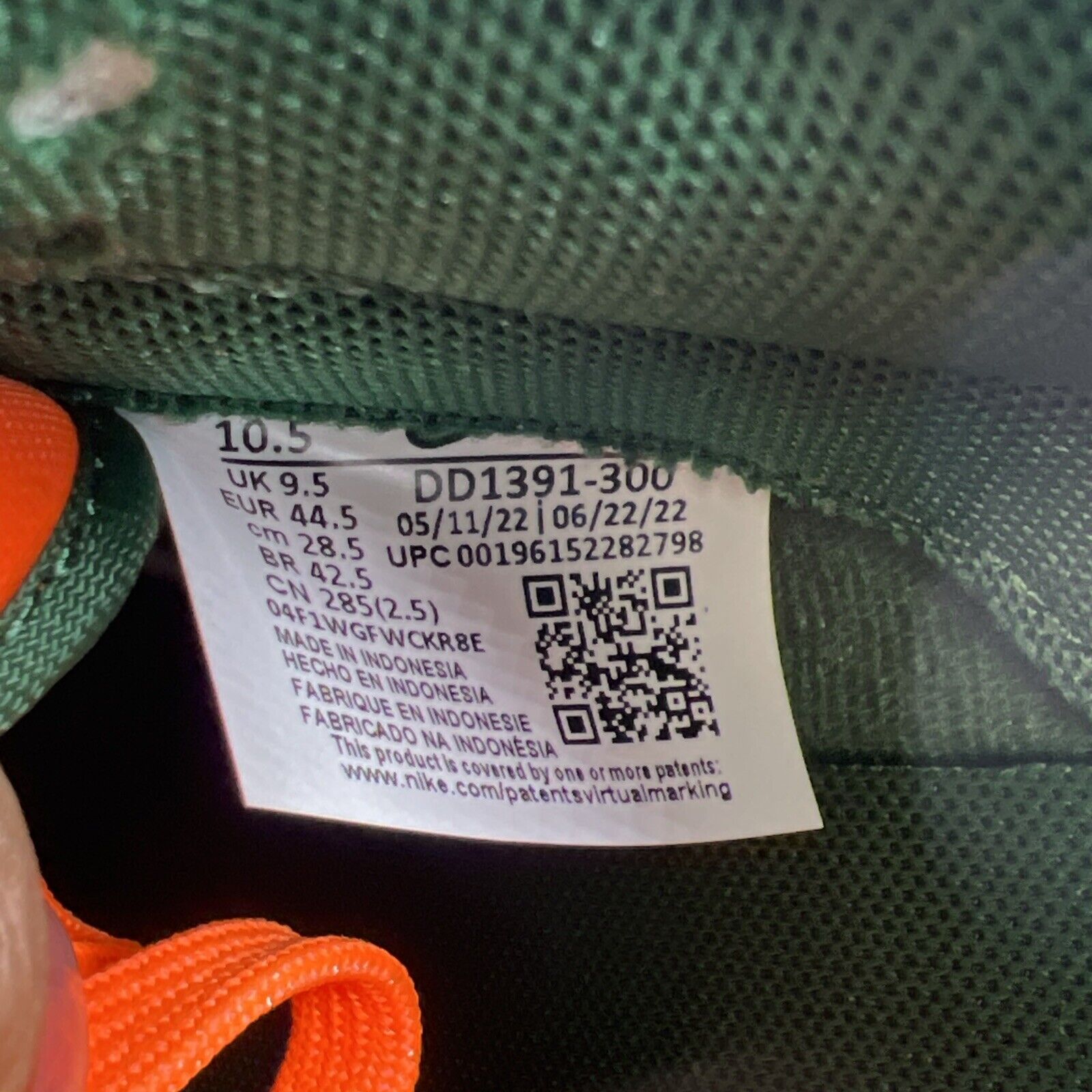 Size 10.5 - Nike Dunk Low Miami Hurricanes (DD1391-300)