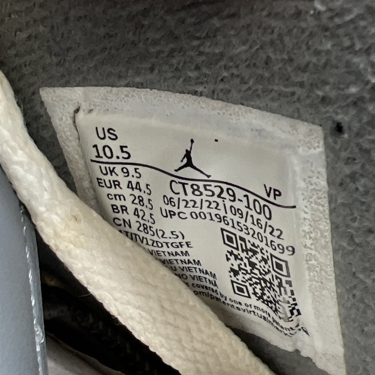 Size 10.5 - Air Jordan 6 Retro Low Cool Grey (CT8529-100)