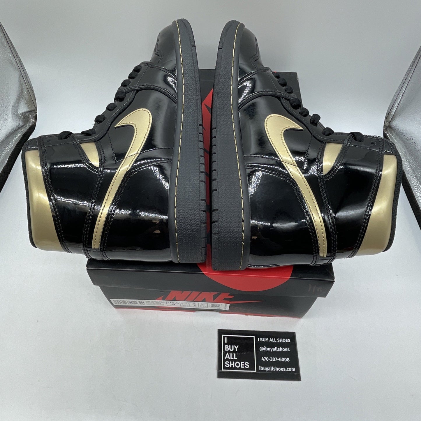 Size 9 - Jordan 1 Black Metallic Gold Leather (555088-032)