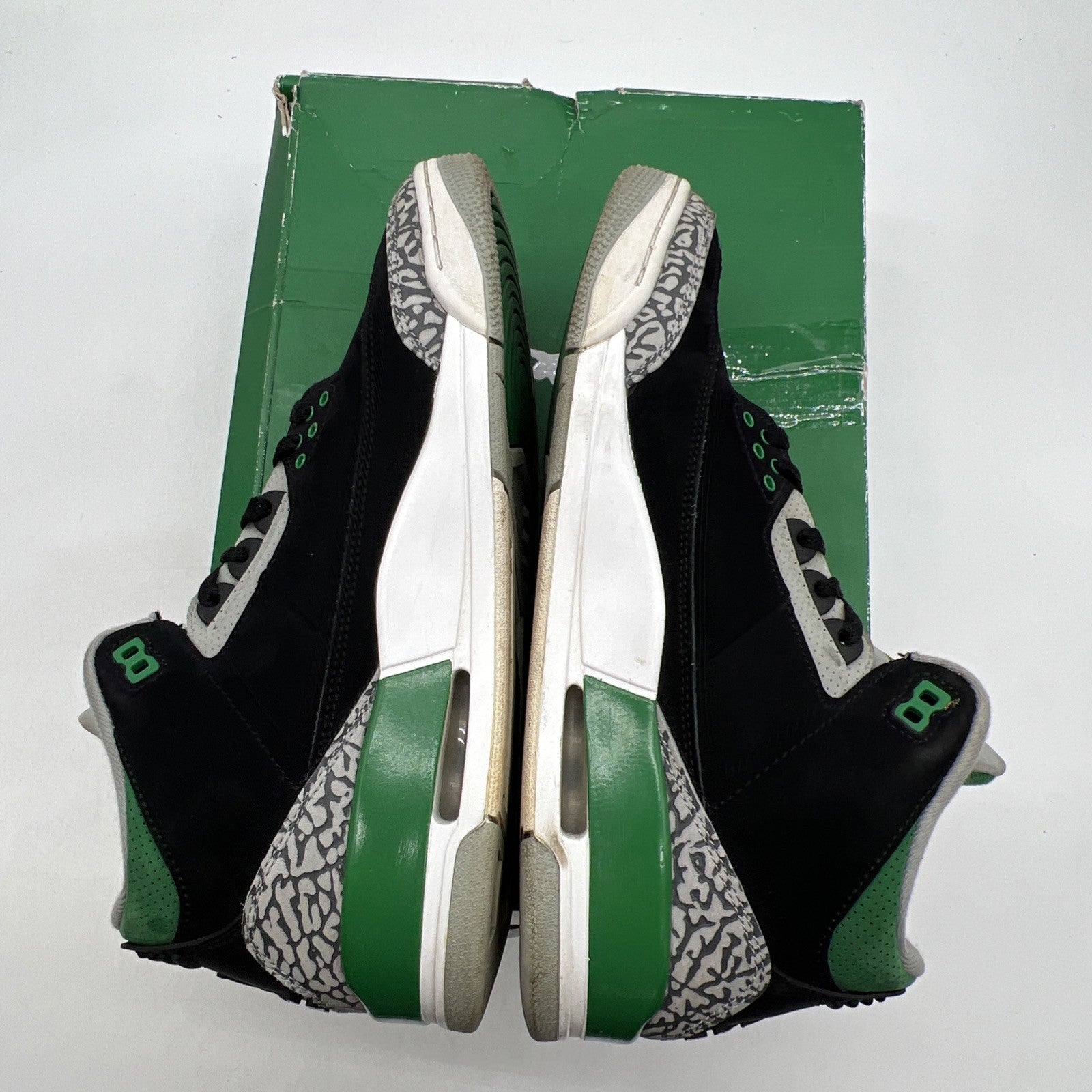 Size 10.5 - Air Jordan 3 Retro Mid Pine Green (CT8532-030)