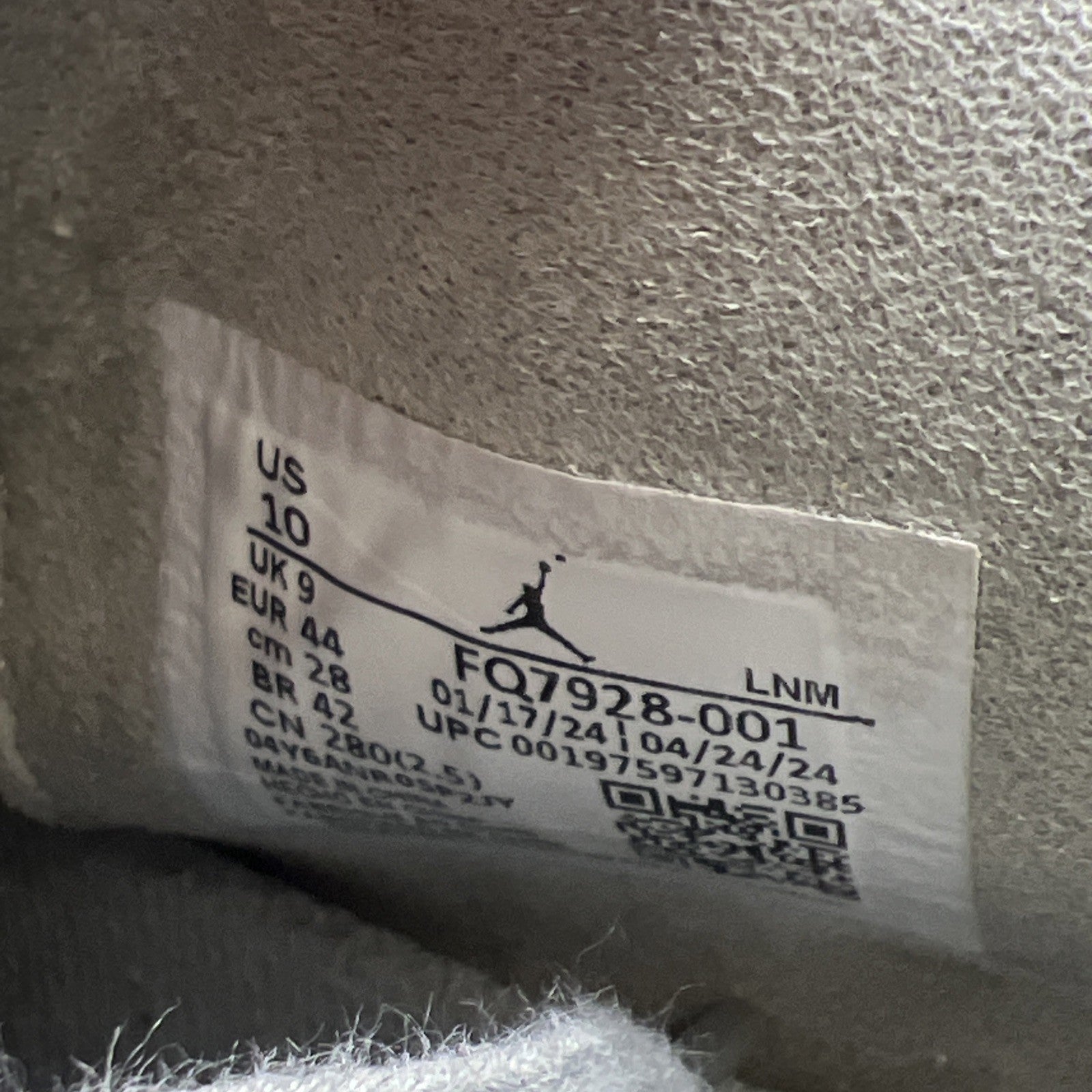 Size 10 - Air Jordan 4 Retro SE Wet Cement (FQ7928-001)