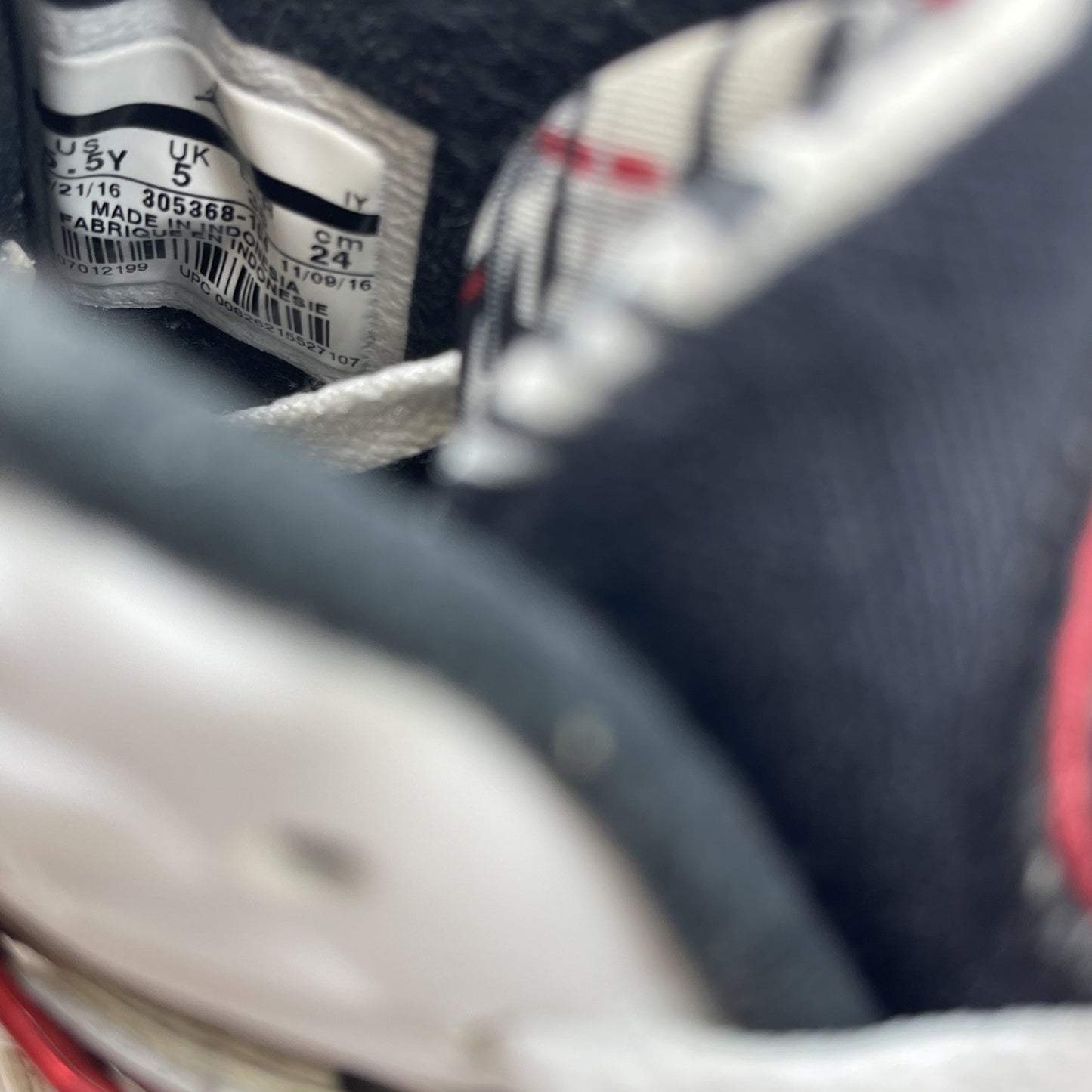 Size 5.5Y - Air Jordan 8 Retro Alternate (305368-104)