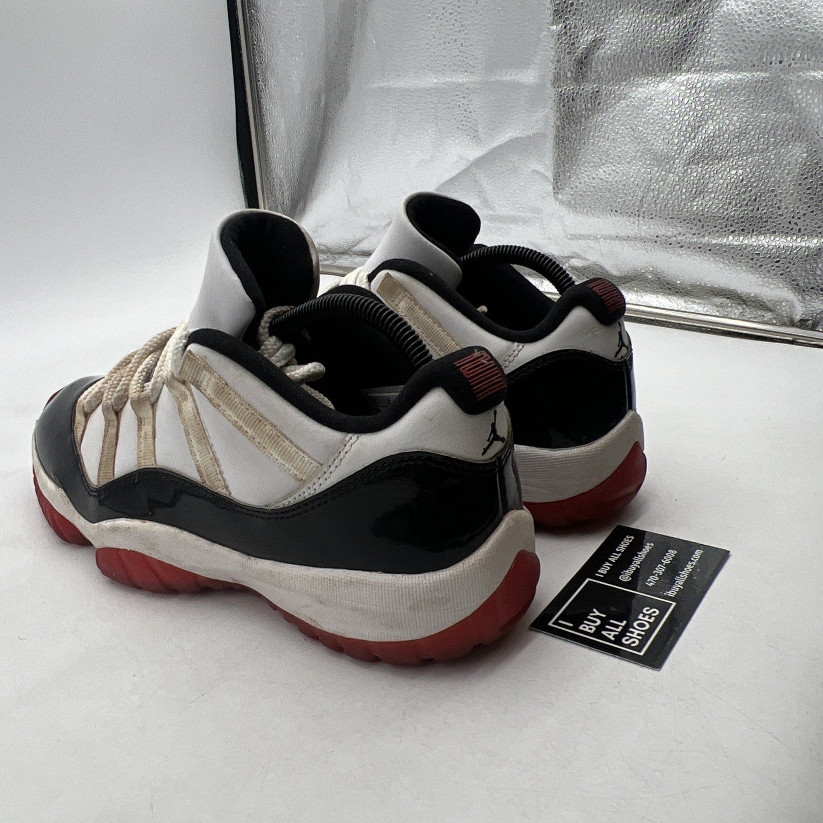 Size 9 - Air Jordan 11 Retro Low Concord-Bred (AV2187-160)