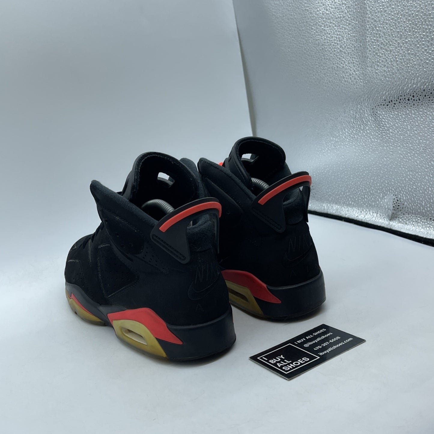 Size 8 - Jordan 6 Retro Mid Infrared Black Pink Suede (384664-060)