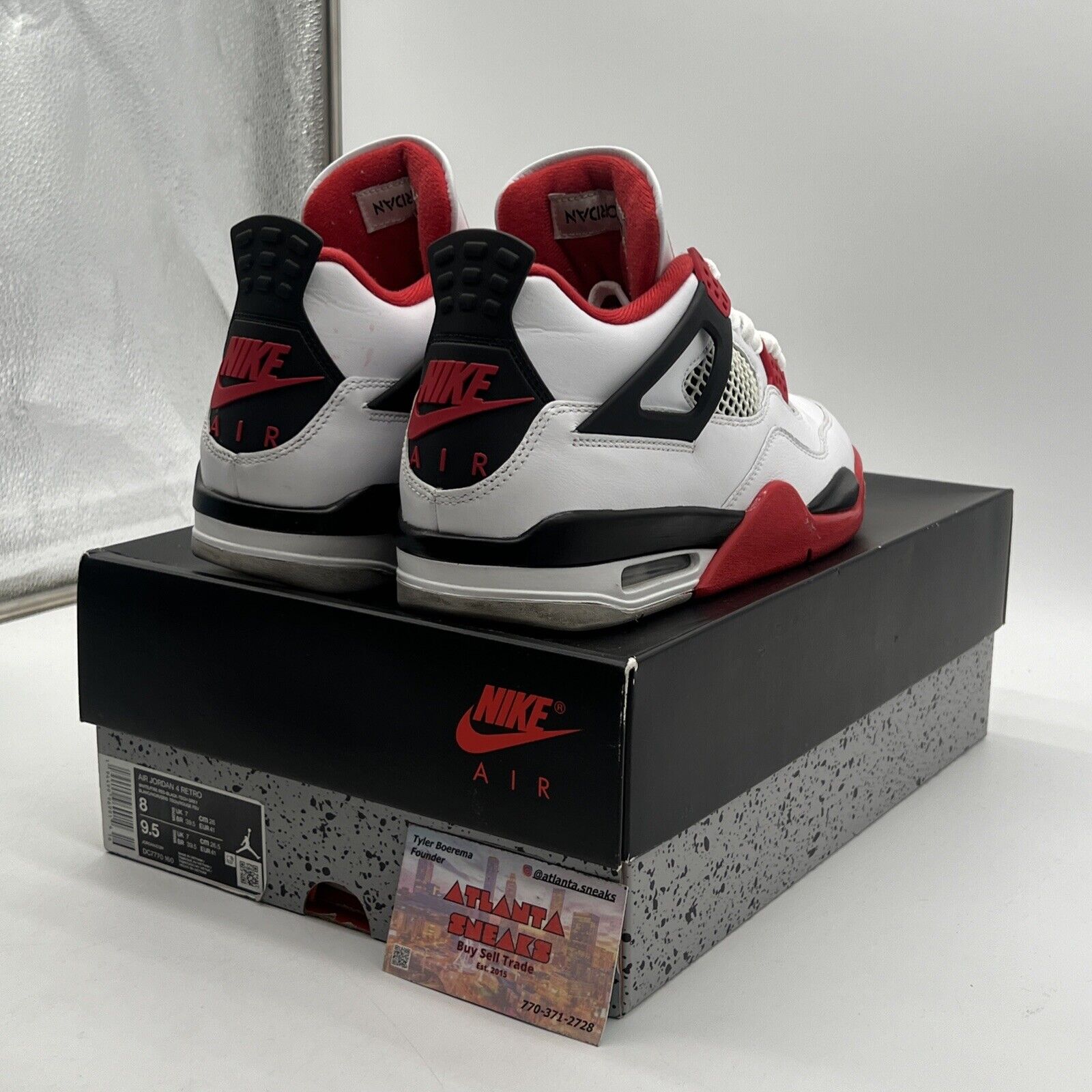 Size 8 - Jordan 4 Retro OG Mid Fire Red White Black Leather (DC7770-160)