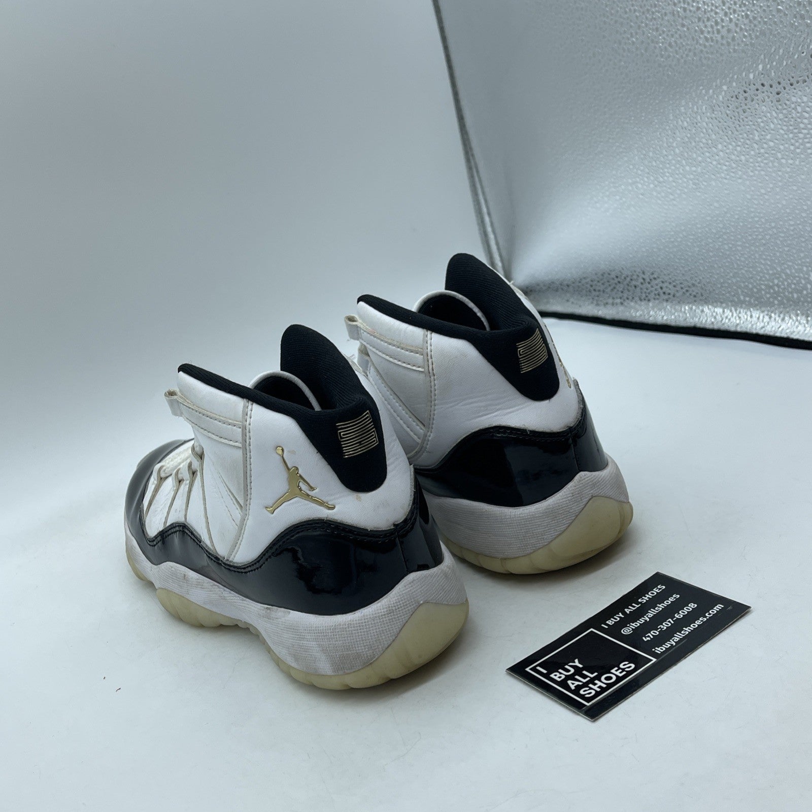 Size 7Y (GS) - Jordan 11 Retro Mid DMP White Black Leather (378038-170)