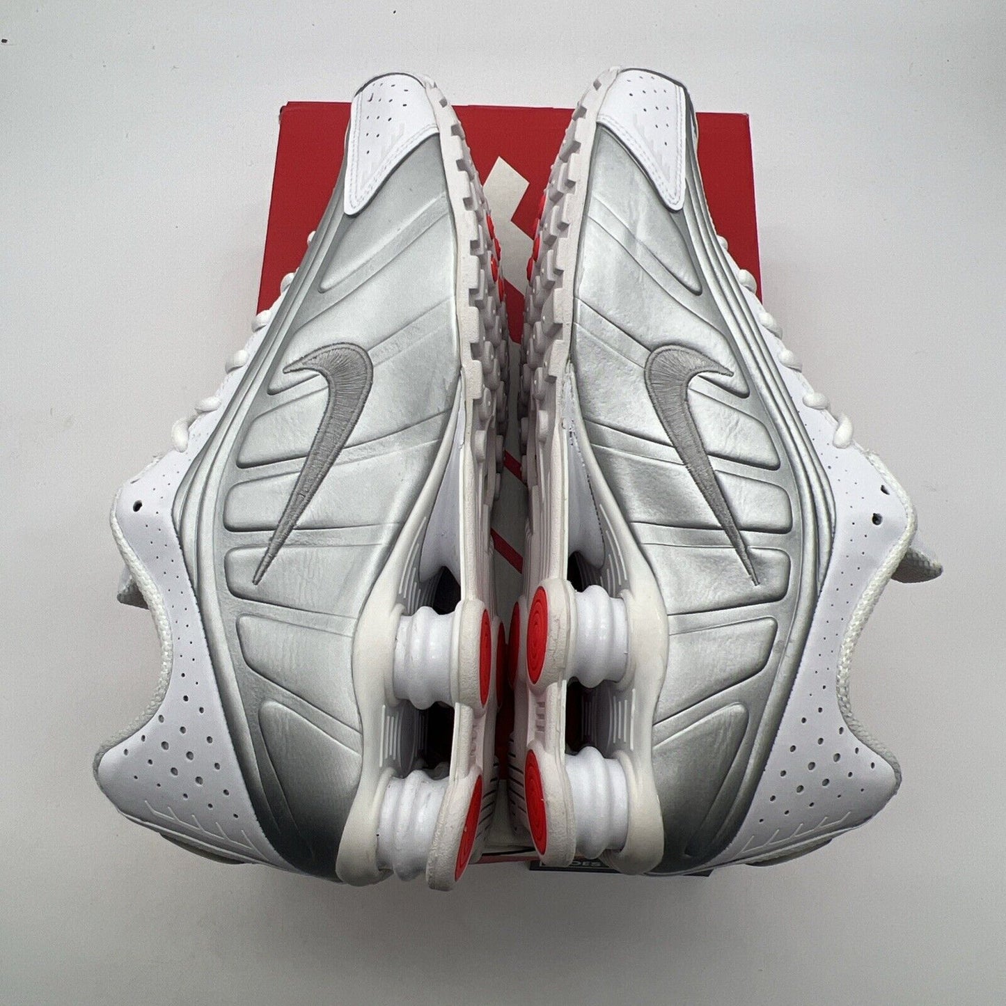 Size 10 - Nike Shox R4 White Metallic (104265-131)