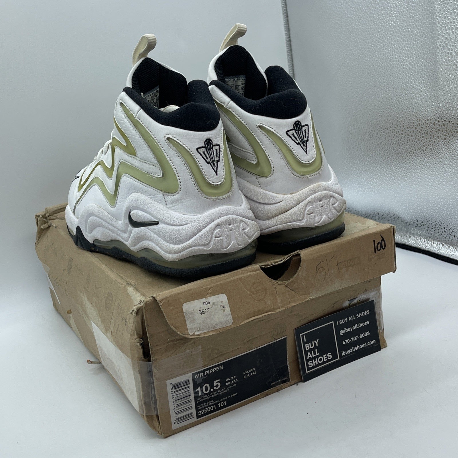 Size 10.5 - Nike Air Pippen White Black Leather (325001-101)