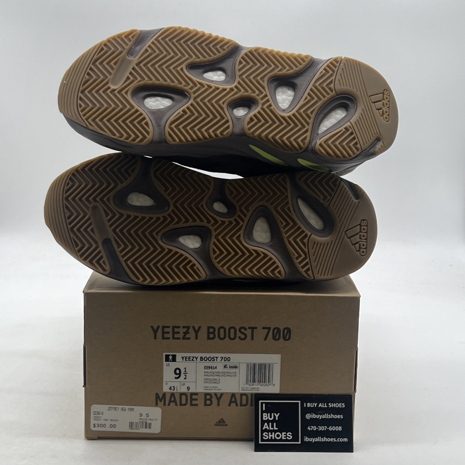Size 9.5 - adidas Yeezy Boost 700 V1 Mauve (EE9614)