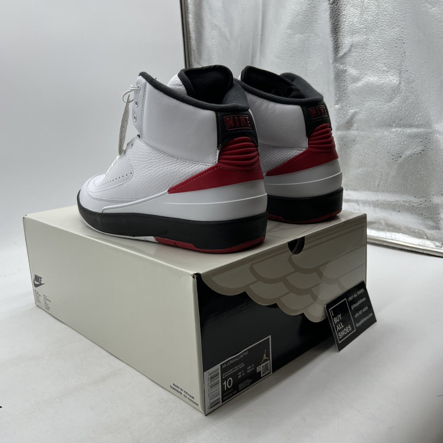 Size 10 - Air Jordan 2 Retro Mid Chicago (DX2454-106)