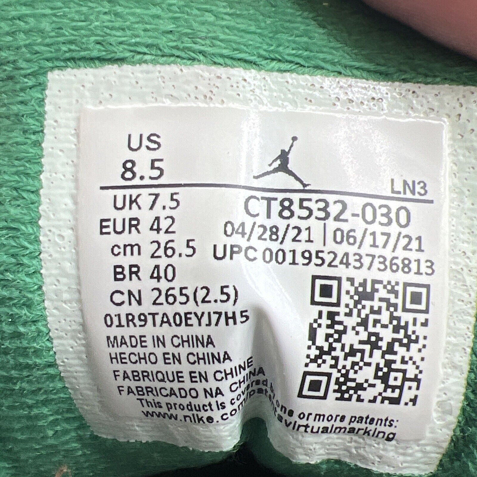 Size 8.5 - Air Jordan 3 Retro Mid Pine Green (CT8532-030)