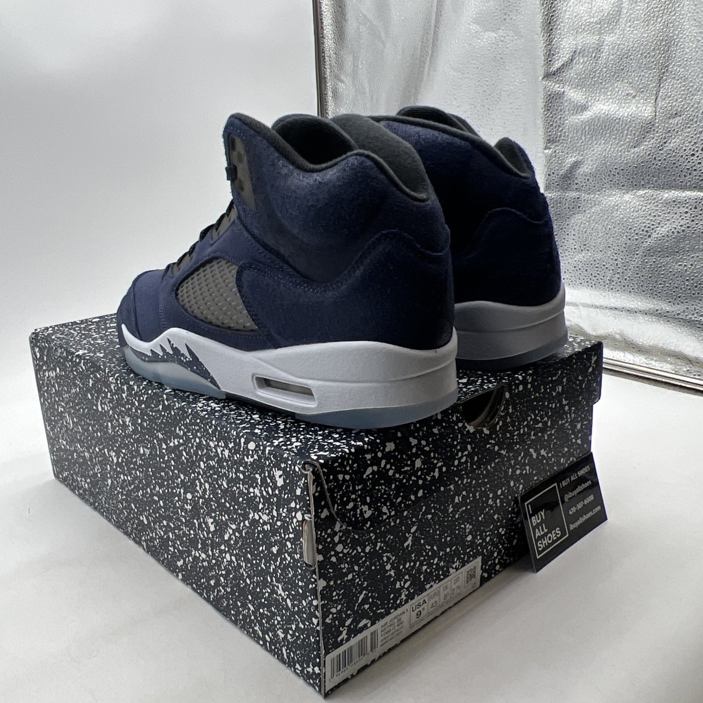 Size 9.5 - Air Jordan 5 Retro SE Midnight Navy (FD6812-400)