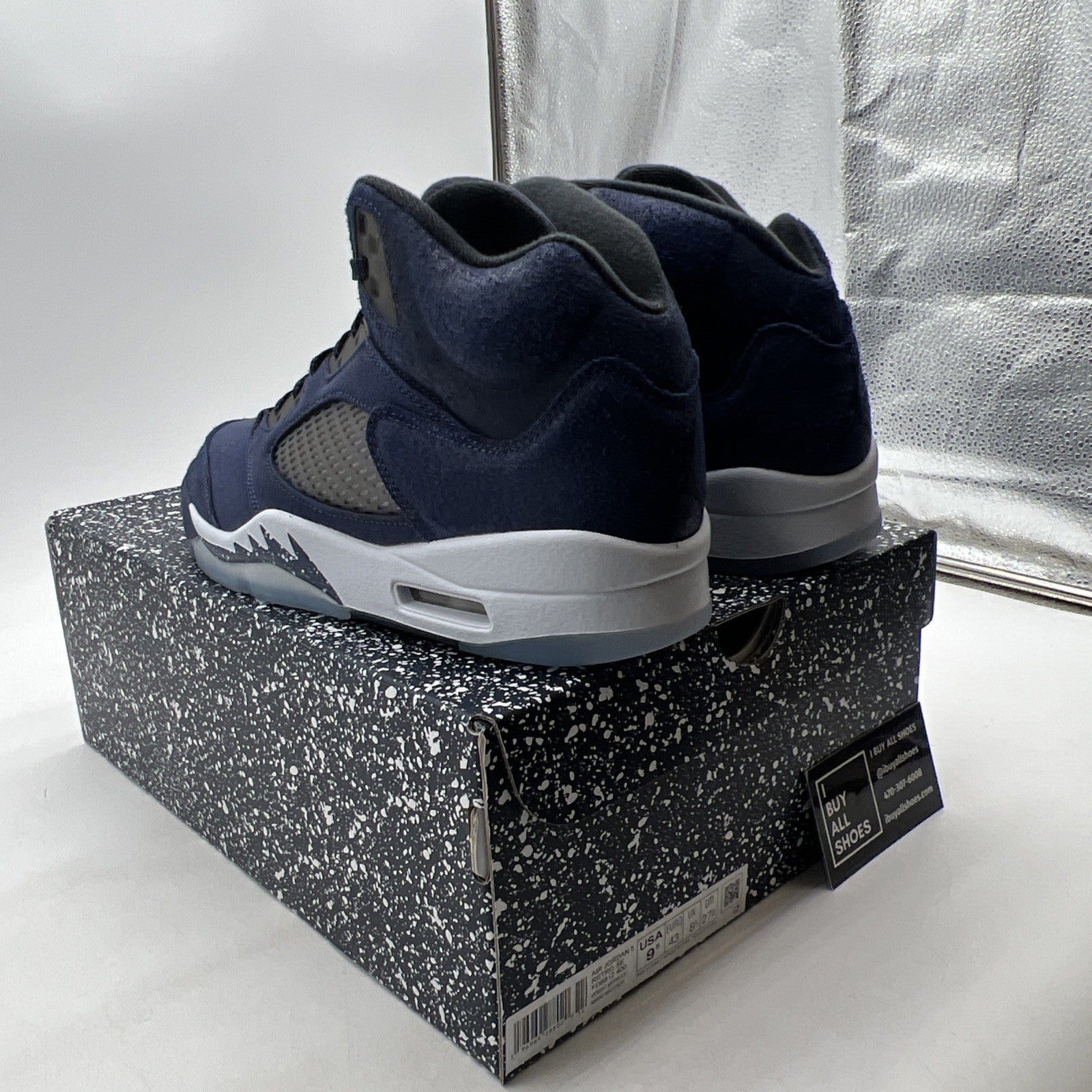 Size 9.5 - Air Jordan 5 Retro SE Midnight Navy (FD6812-400)