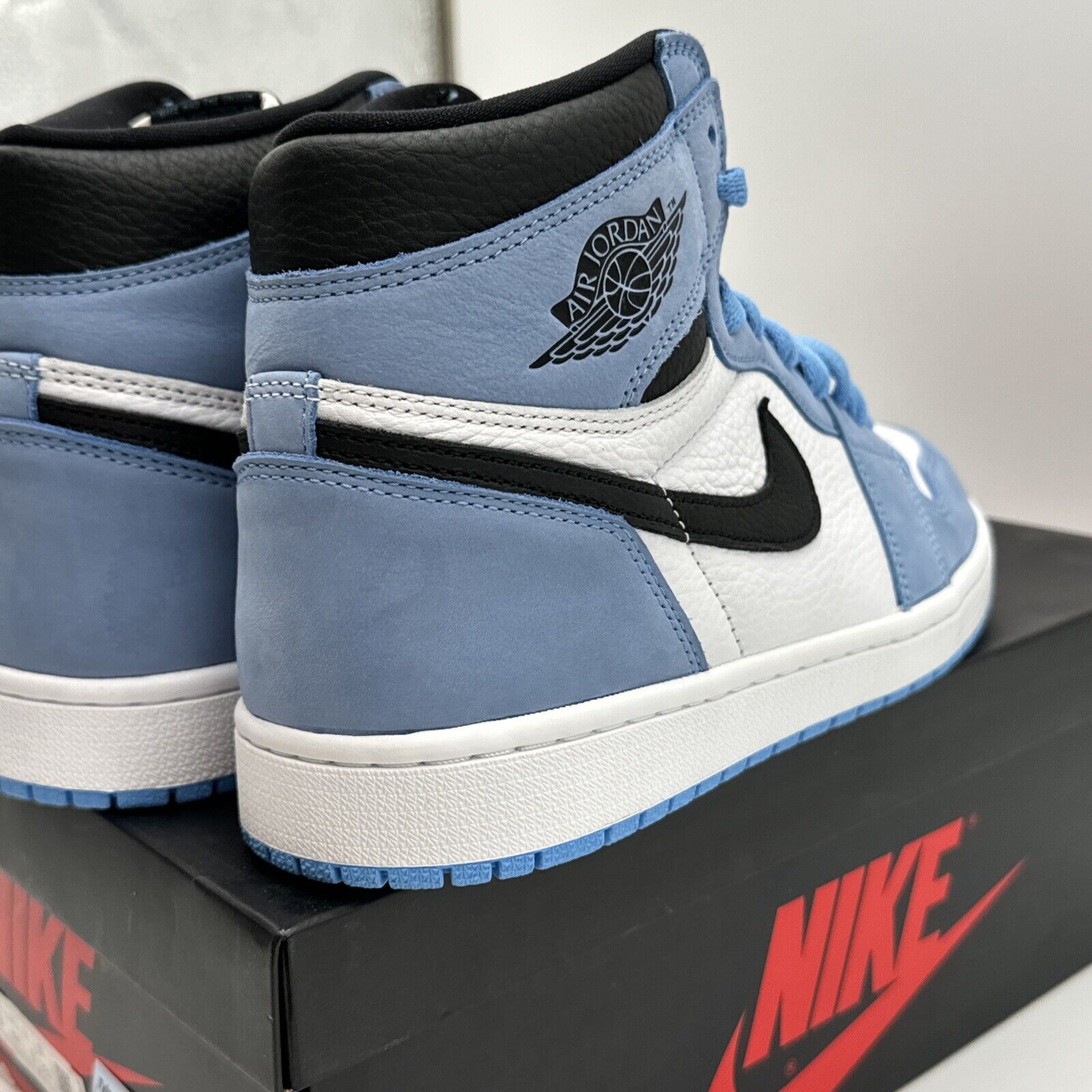 Size 10 - Jordan 1 Retro OG High University Blue Unc Vnds OG All Suede Leather