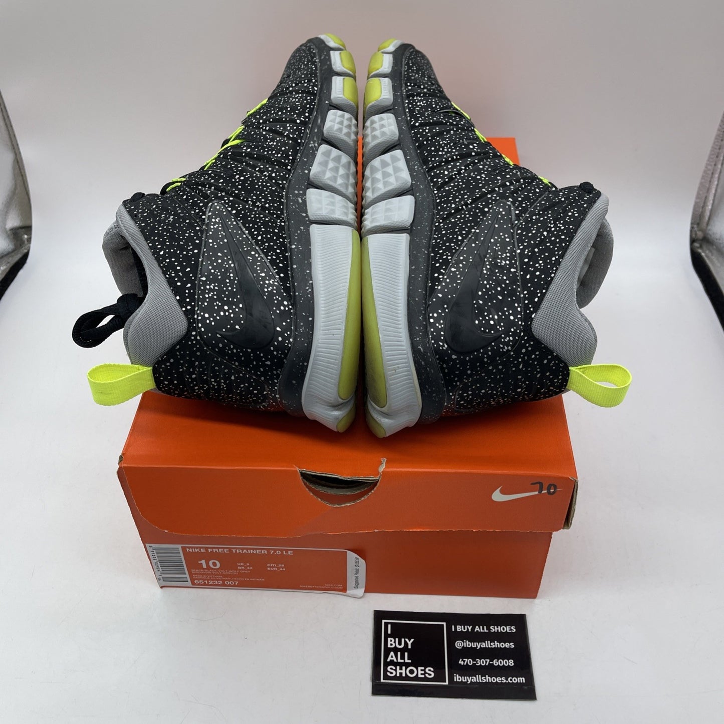 Size 10 - Nike Free Trainer 7 LE Mid Cement City Black White Grey (651232-007)