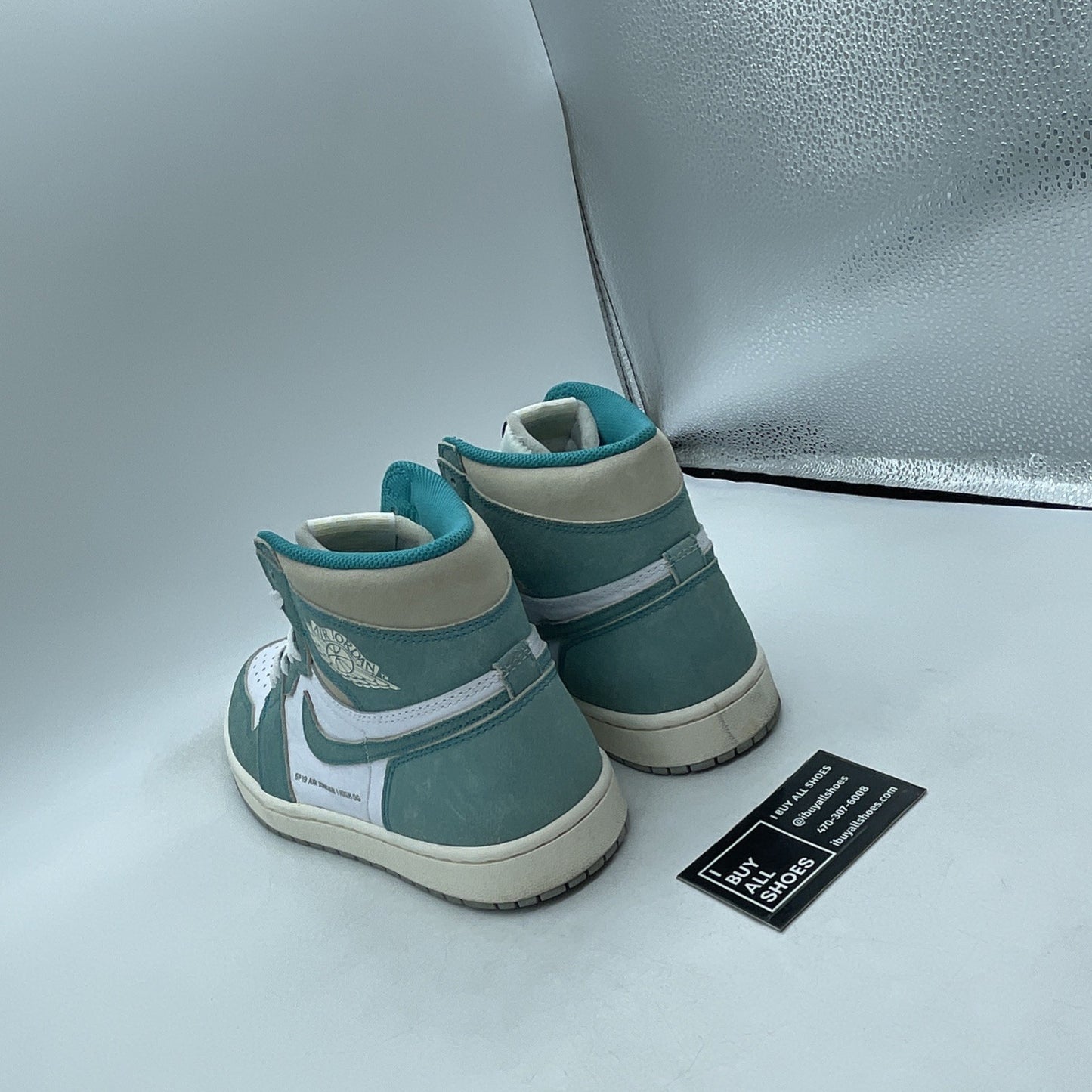 Size 9 - Air Jordan 1 Retro OG High Turbo Green (555088-311)