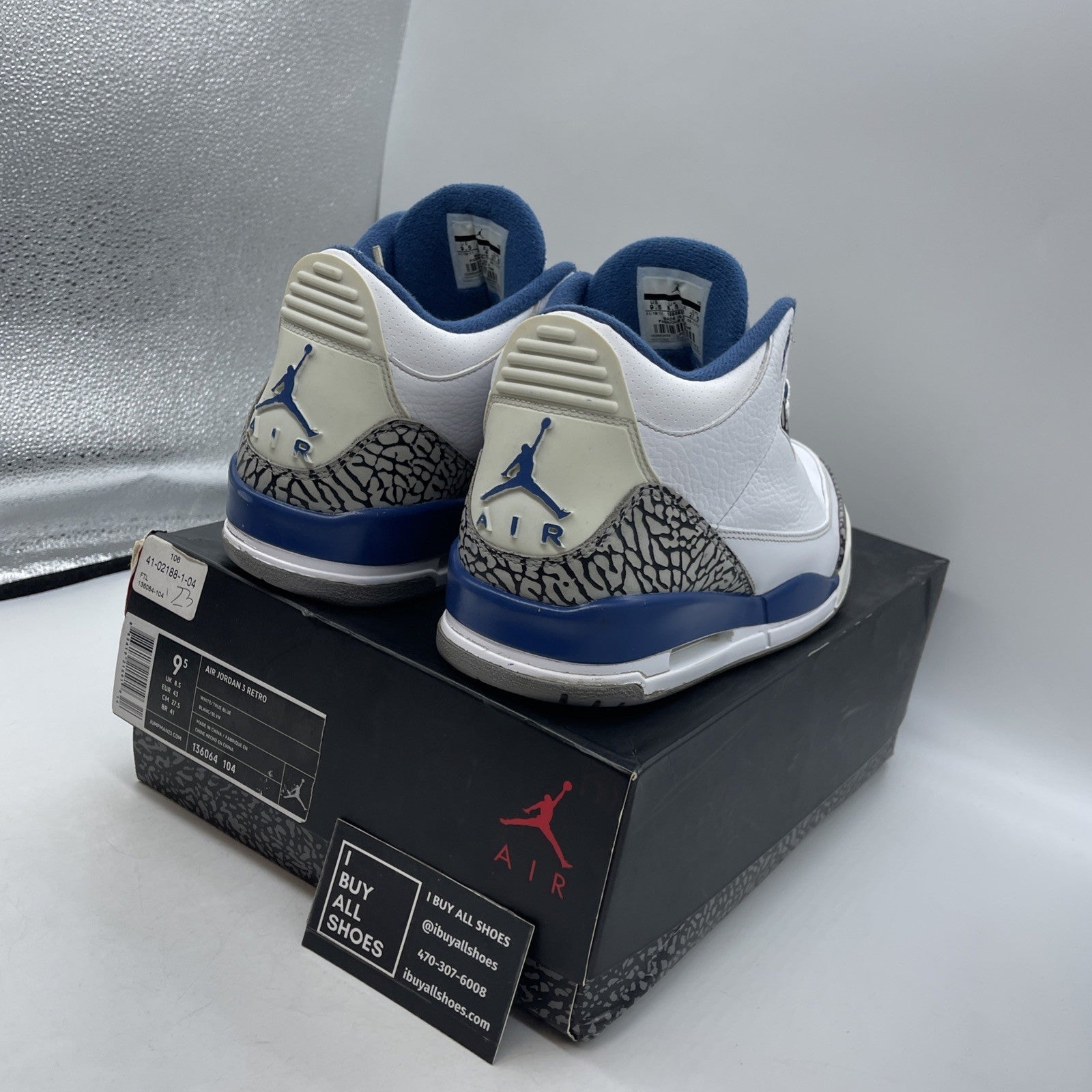 Size 9.5 - Air Jordan 3 Retro 2011 True Blue (136064-104)