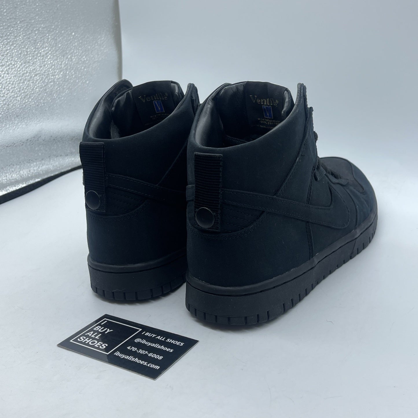 Size 9.5 - Nike Dunk Lux SP DSM Black Suede (718766-001)