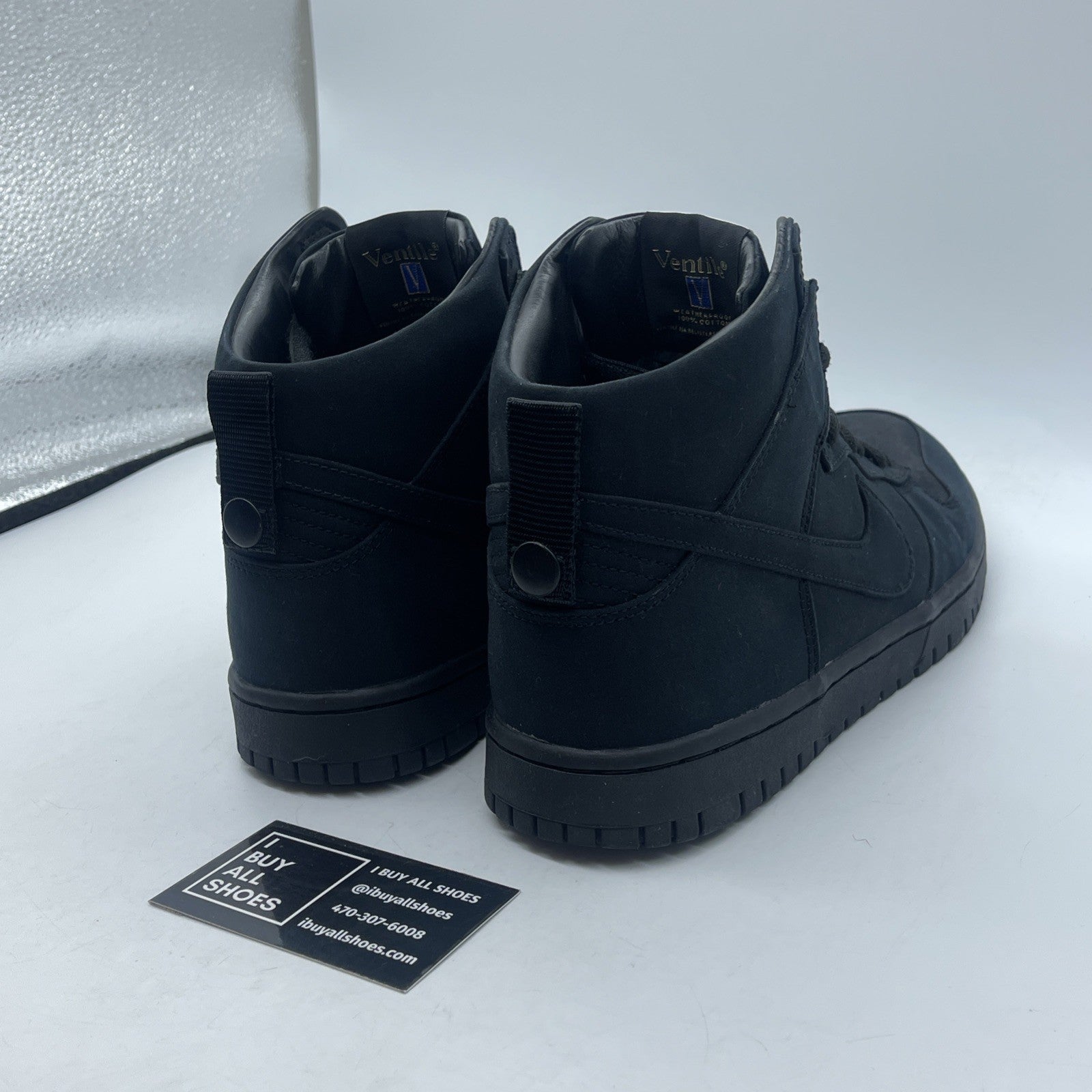 Size 9.5 - Nike Dunk Lux SP DSM Black Suede (718766-001)