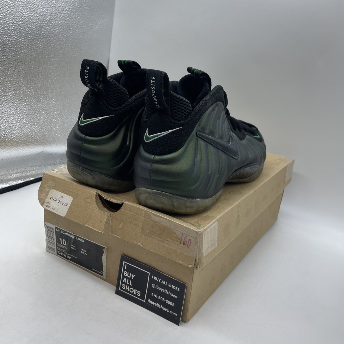 Size 10 - Nike Air Foamposite Pro Pine Green (624041-301)