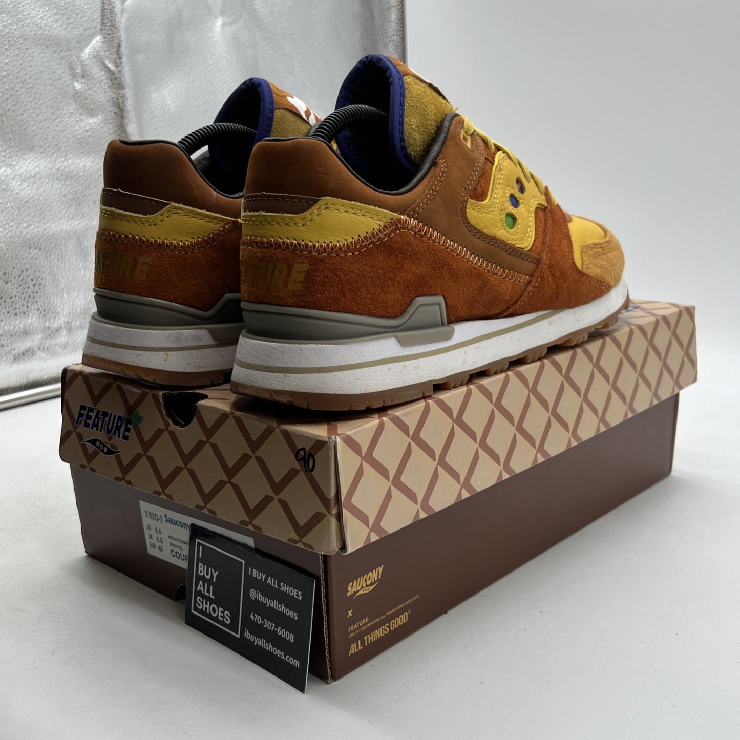 Size 9.5 - Saucony Feature x Courageous Belgian Waffle (S70323-2)