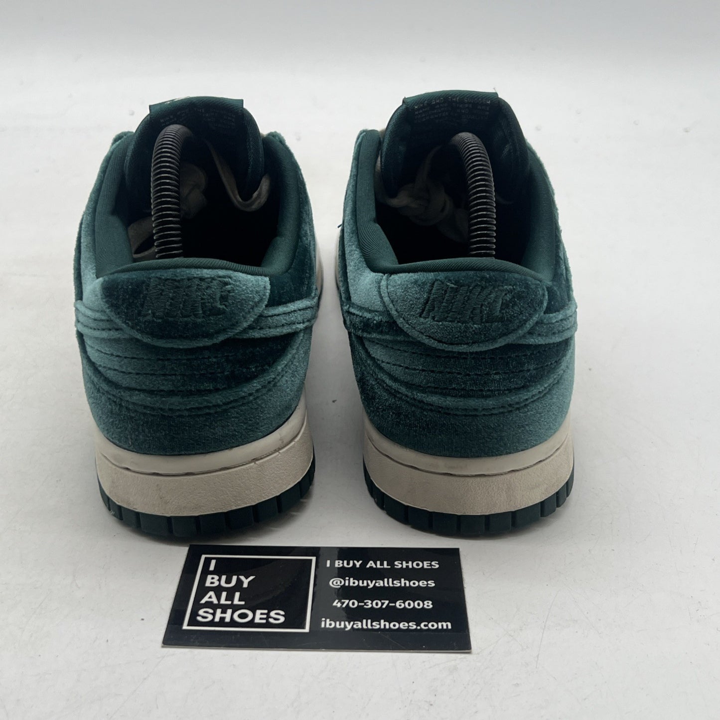 Size 10 - Nike Dunk Low Green Velvet W (DZ5224-300)