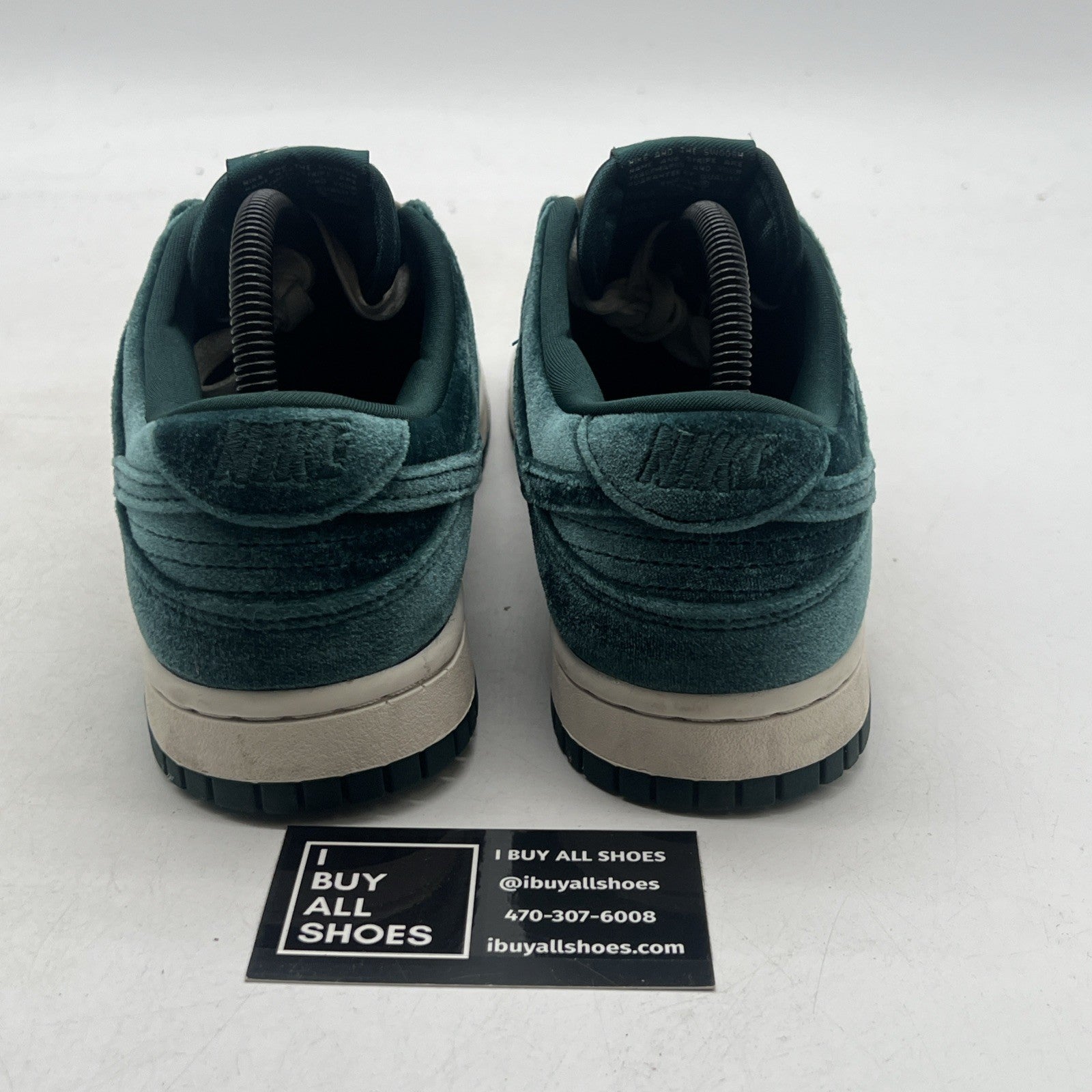 Size 10 - Nike Dunk Low Green Velvet W (DZ5224-300)