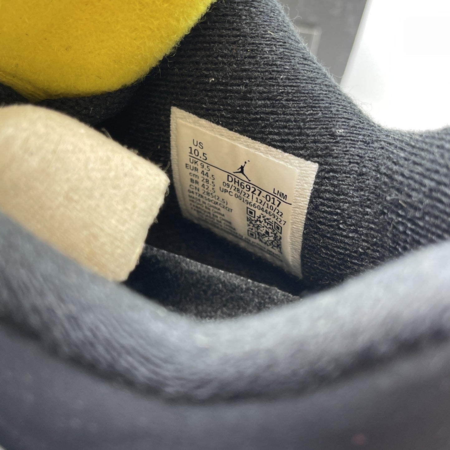 Size 10.5 - Jordan 4 Retro Mid Thunder Yellow Black White Suede (DH6927-017)