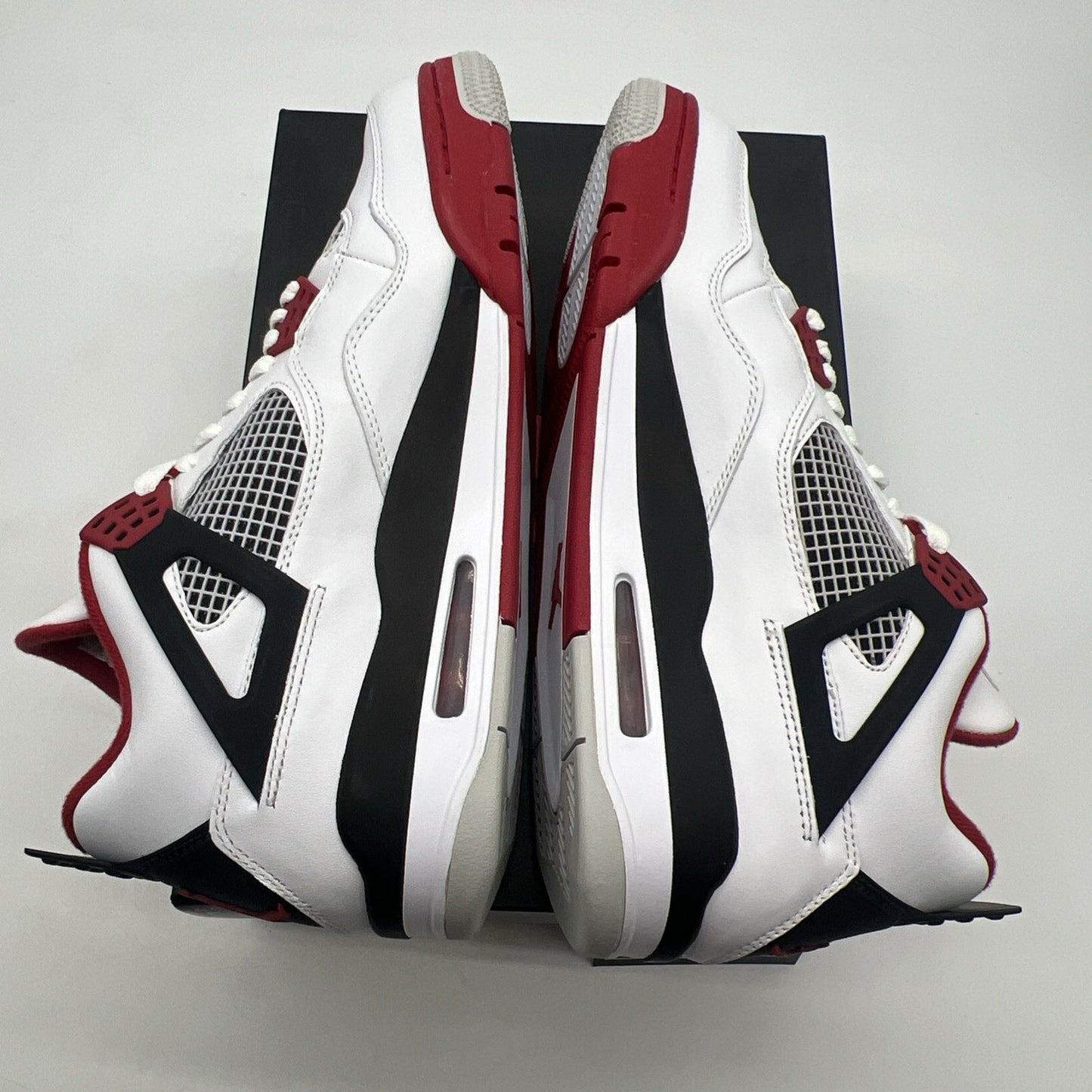 Size 10 - Air Jordan 4 Retro Fire Red 2012 (308497-110).