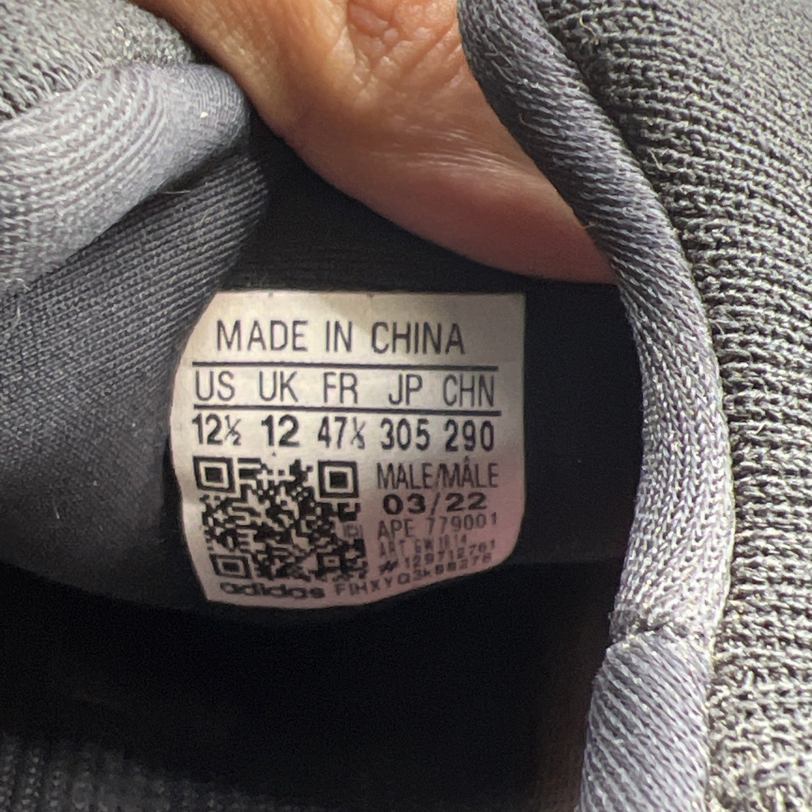 Size 12.5 - adidas Yeezy 700 V3 Fade Carbon (GW1814)