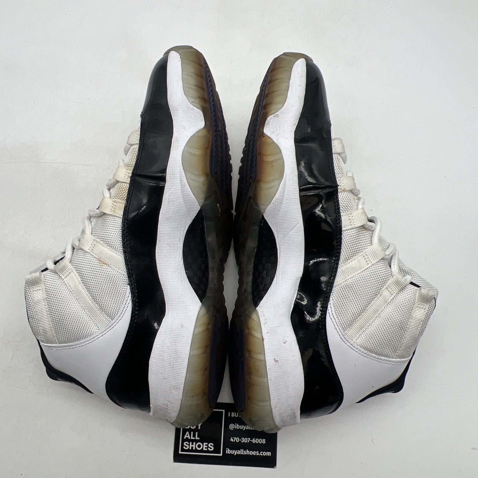 Size 9.5 - Air Jordan 11 Retro Concord 2011 (378037-107)