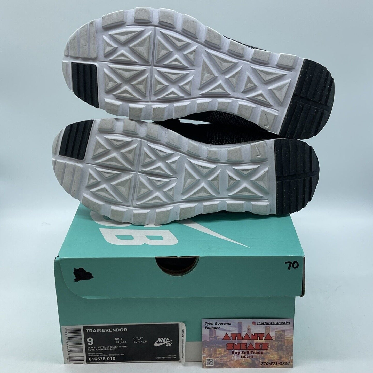 Size 9 - Nike SB Trainernedor Gray White Black Suede (616575-010)