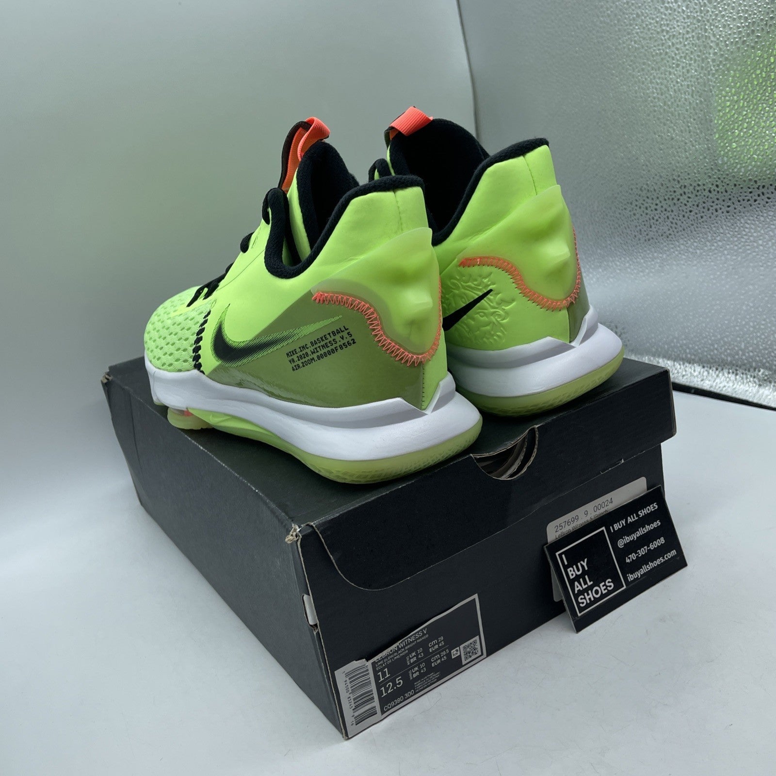 Size 11 - Nike LeBron Witness 5 Grinch (CQ9380-300)