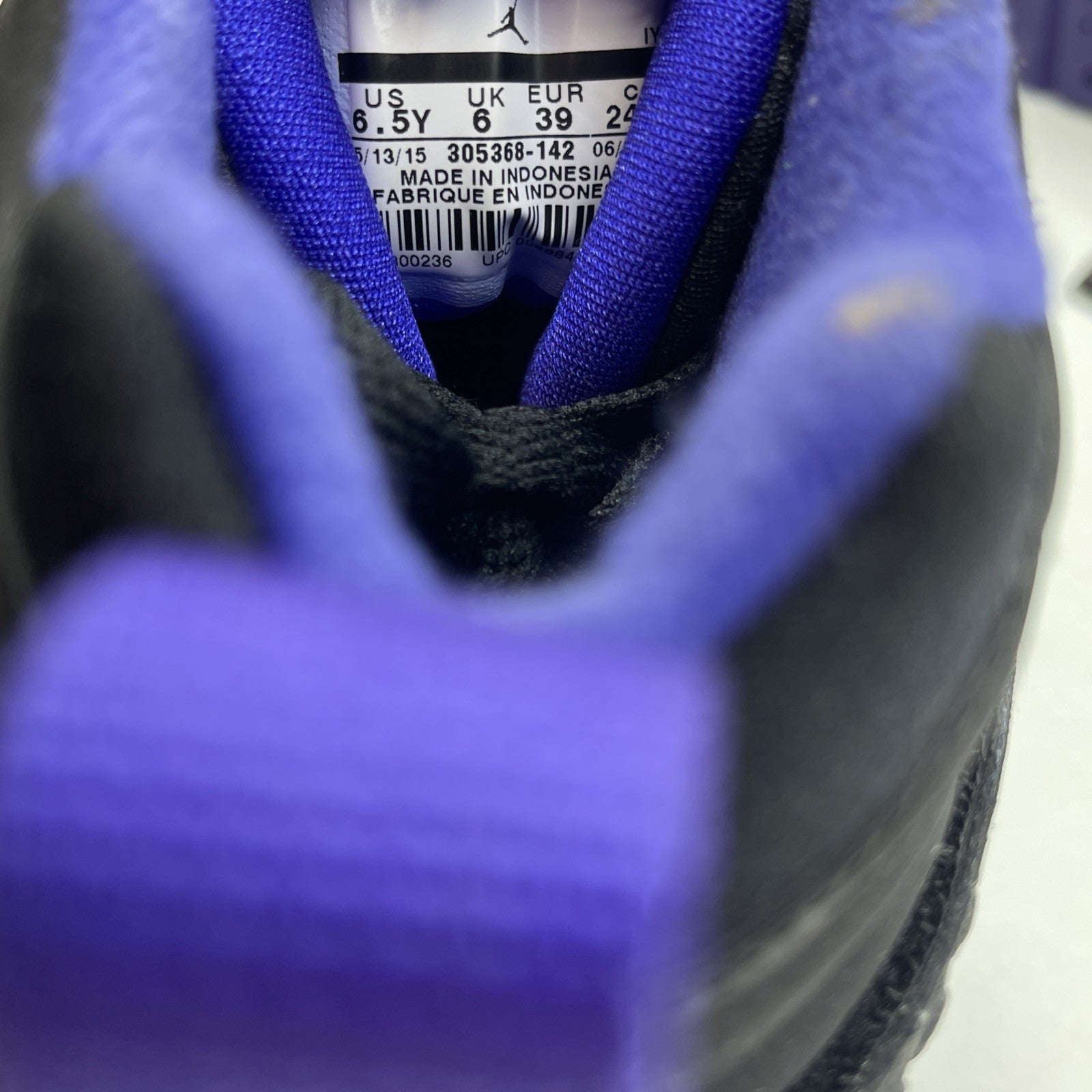 Size 6.5Y (GS) - Jordan 8 Retro High Three-Peat White Leather (305368-142)