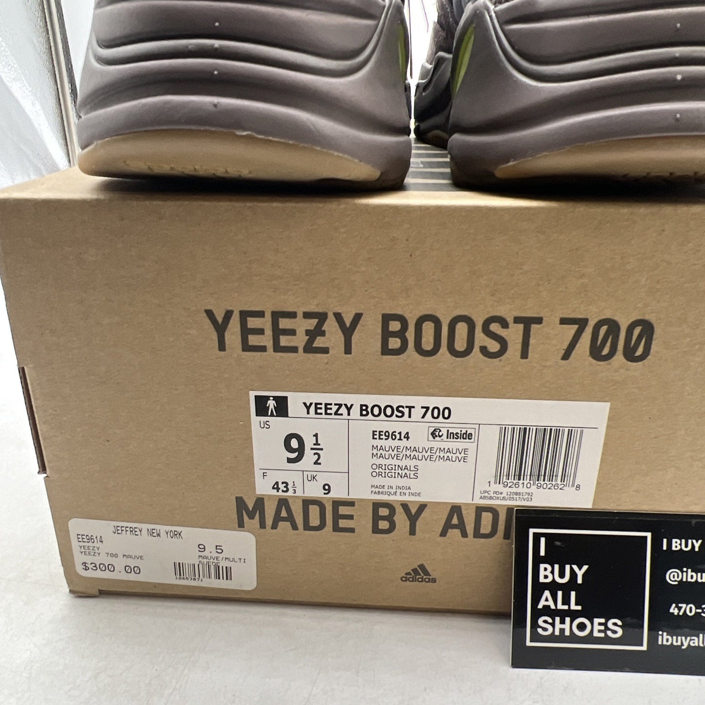 Size 9.5 - adidas Yeezy Boost 700 V1 Mauve (EE9614)