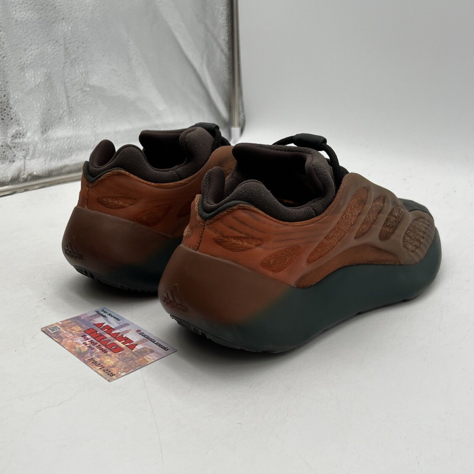 Size 9.5 - adidas Yeezy 700 V3 Copper Fade (GY4109)