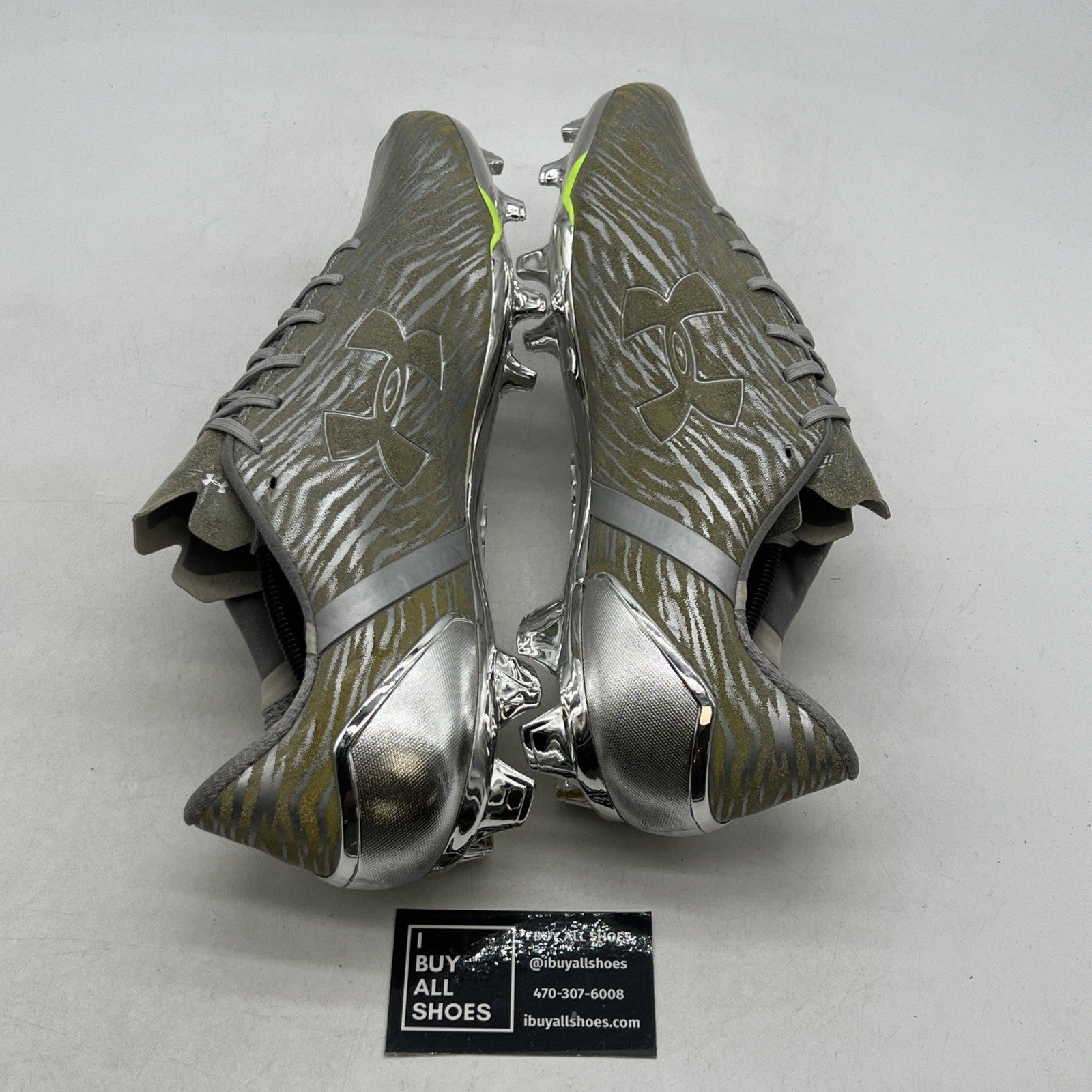 Size 14 - Under Armour UA Spotlight Silver Football Cleats Spikes (1280533-210)