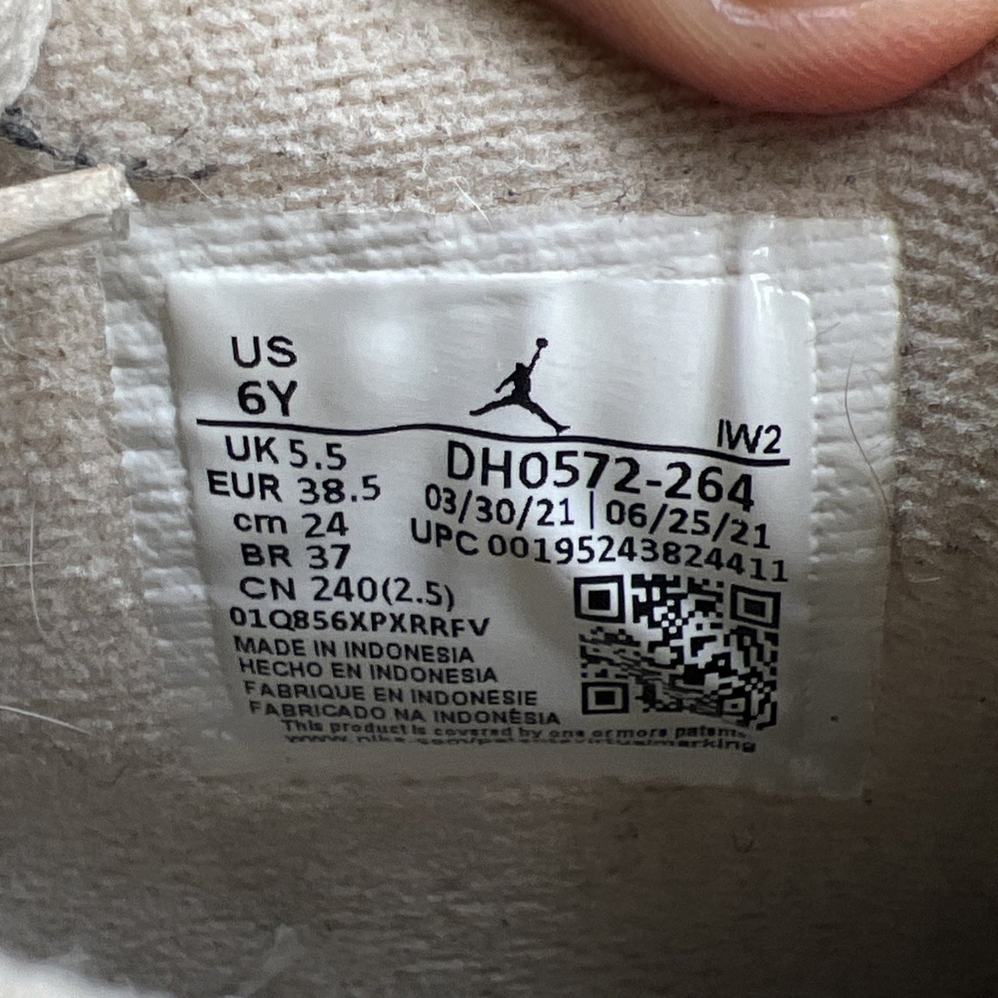 Size 6Y - Air Jordan 4 Retro Where the Wild Things Are (DH0572-264)