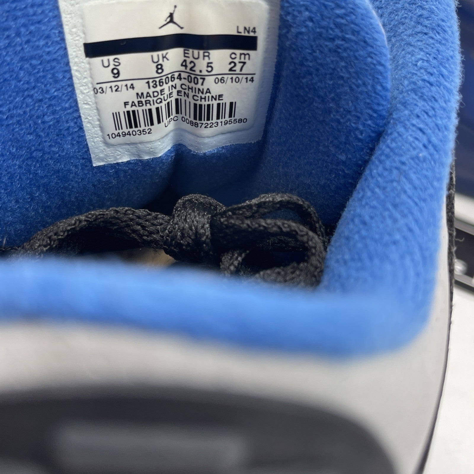 Size 9 - Air Jordan 3 Retro Sport Blue (136064-007)