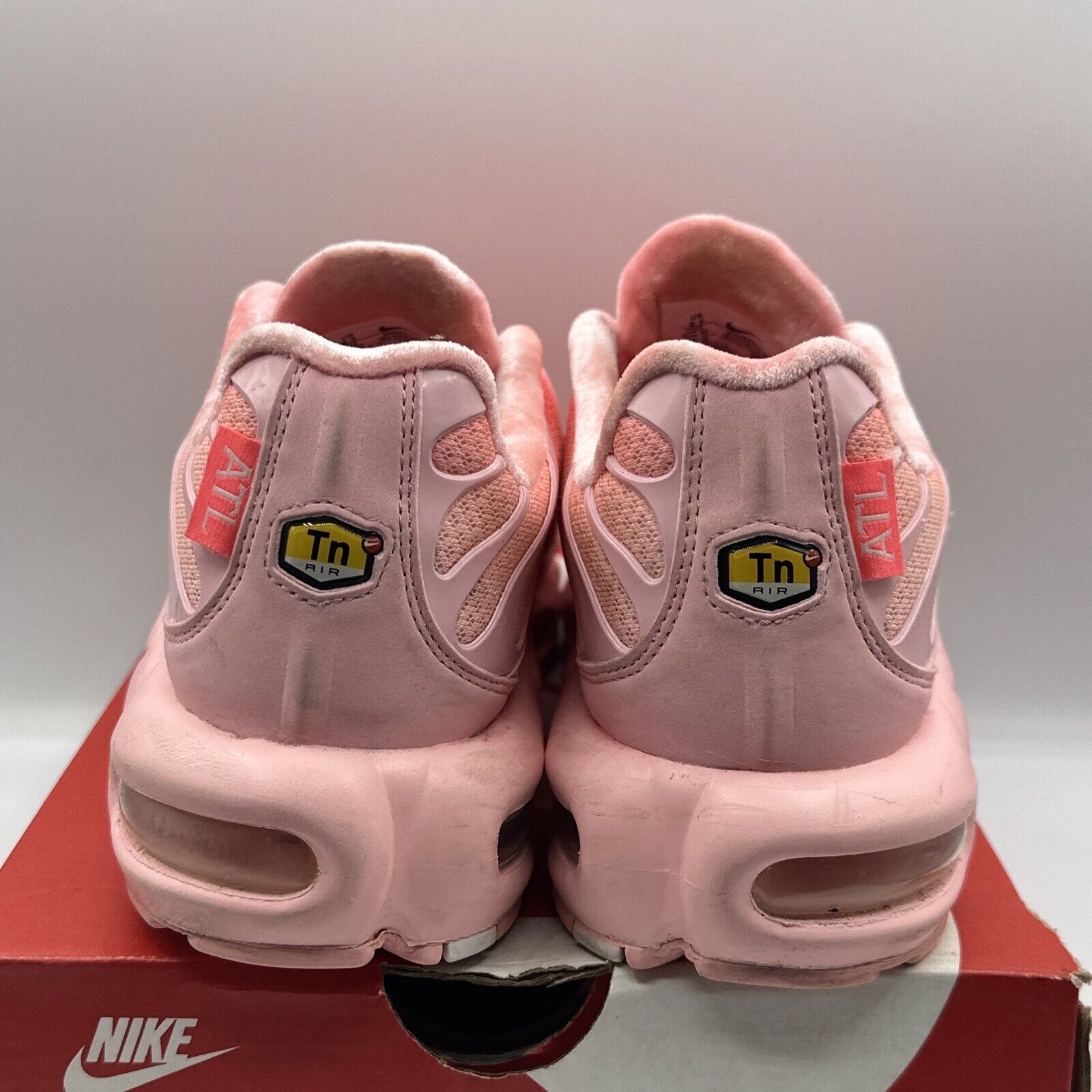 Size 8.5 - Nike Air Max Plus City Special - Atlanta 2021 Pink Suede RARE gold Og