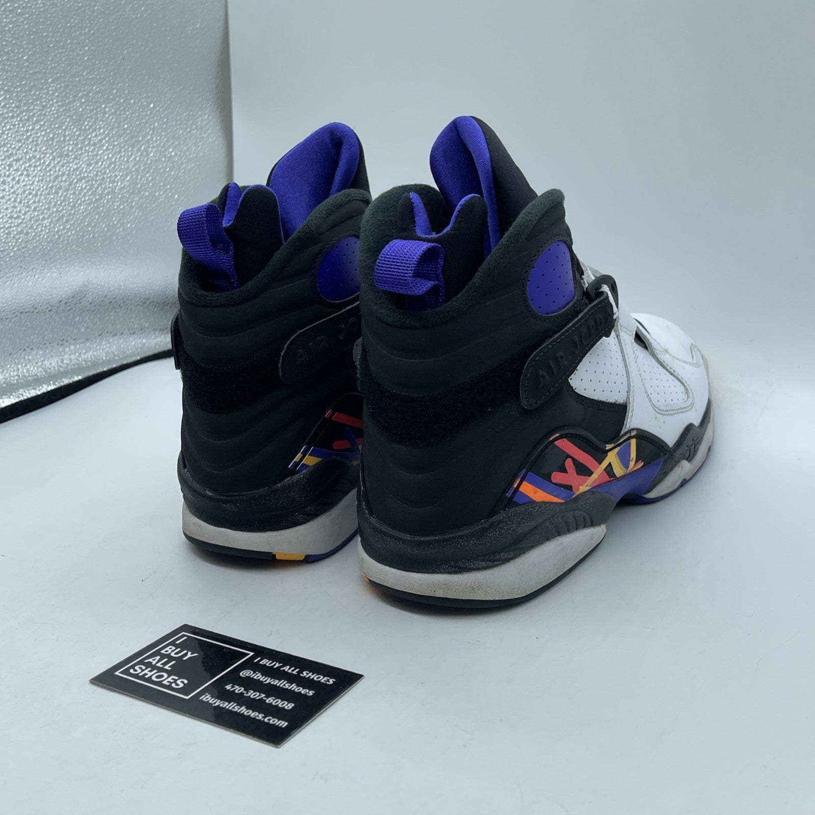 Size 9 - Air Jordan 8 Three-Peat White Black Purple Suede Leather (305381-142)