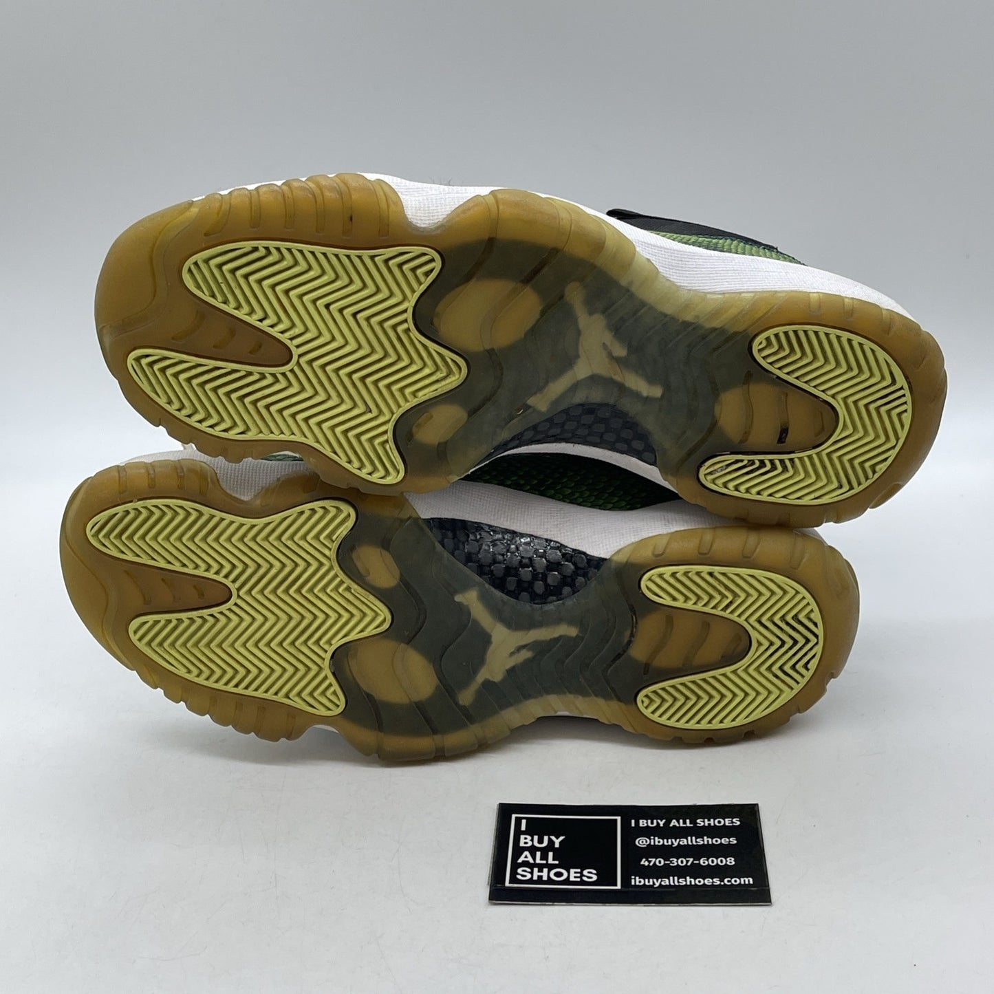 Size 8 - Air Jordan 11 Retro Low Snake (528895-033)