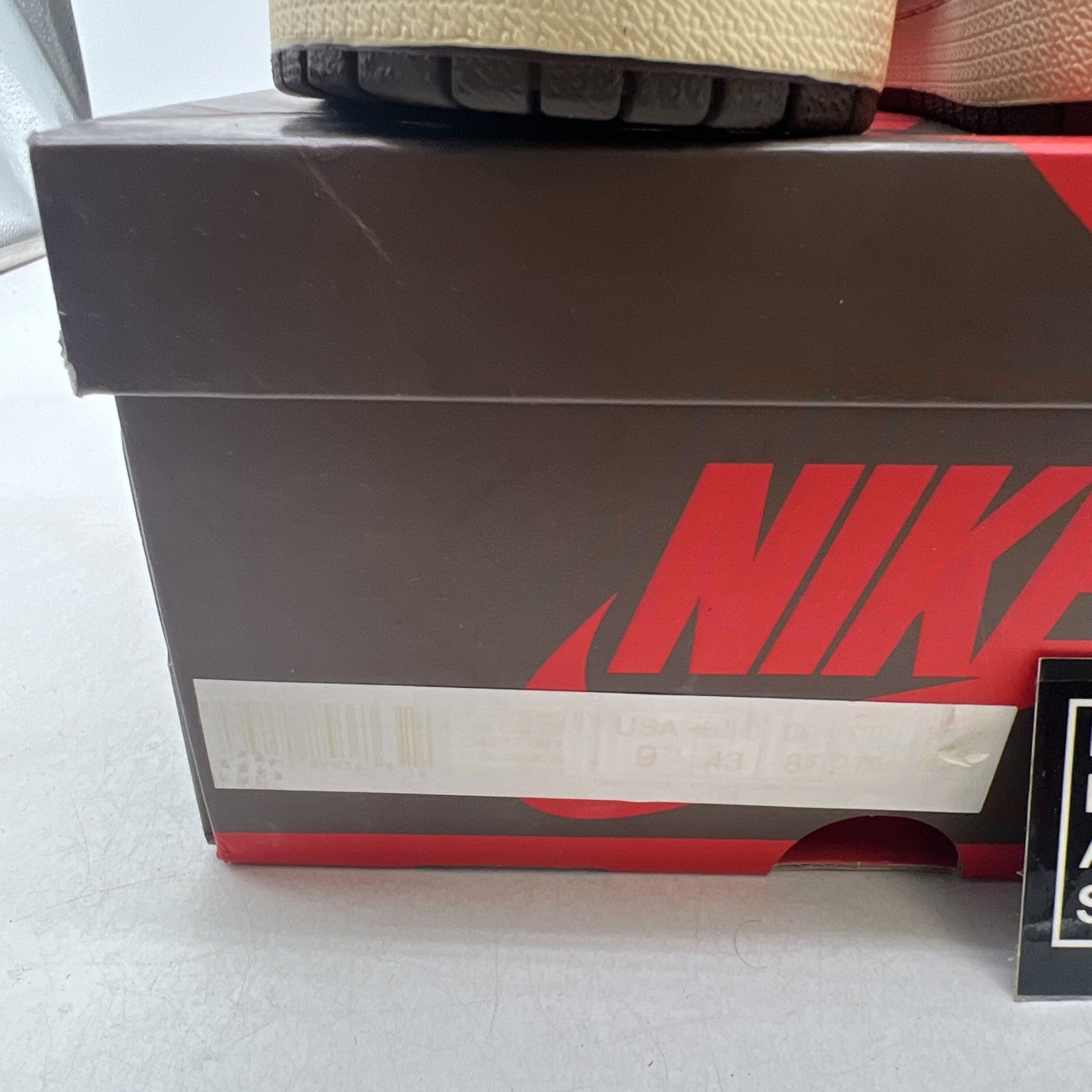 Size 9.5 - Air Jordan 1 x Travis Scott Low Mocha (CQ4277-001)