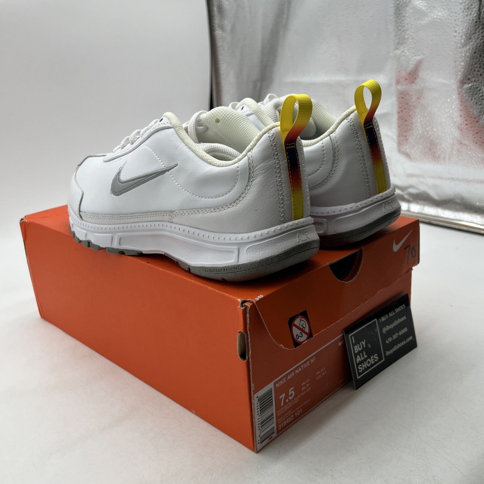 Size 7.5 - Nike Air Native N7 White Leather Shoes (318462-101)