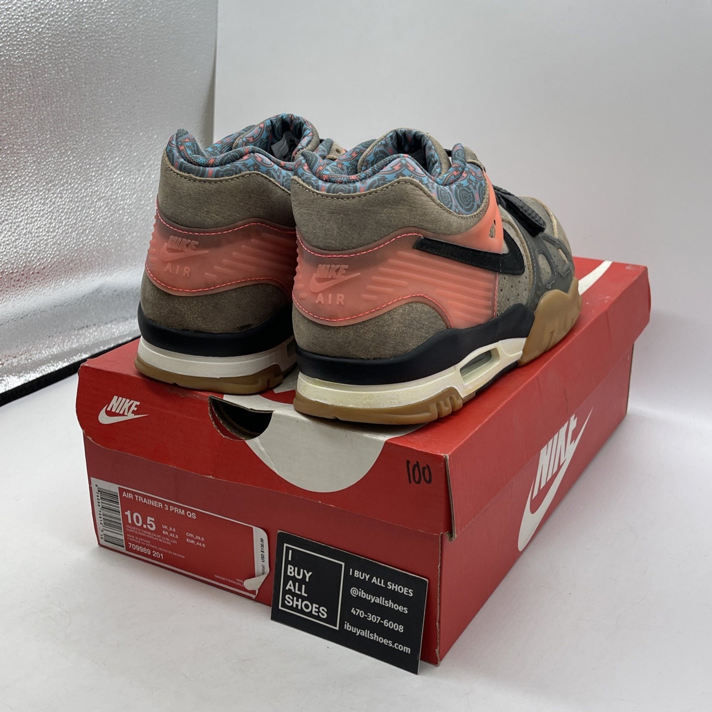 Size 10.5 - Nike Air Trainer 3 Premium Super Bowl Brown Suede (709989-201)