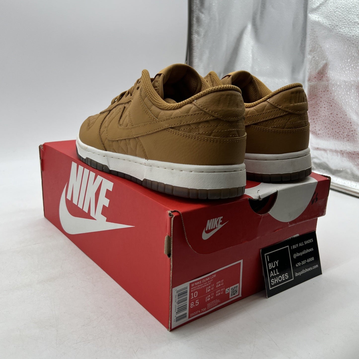 Size 10 - Nike Dunk Low Quilted Wheat W (DX3374-700)