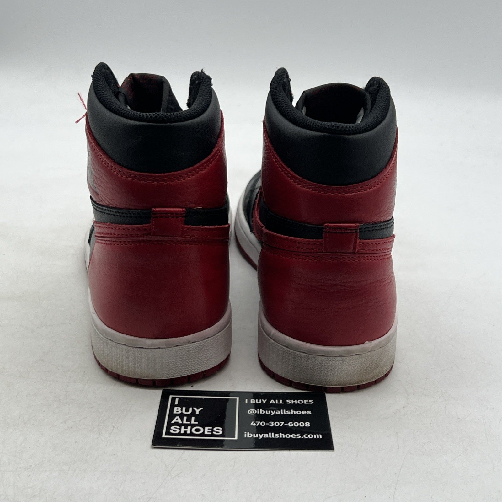 Size 9 - Air Jordan 1 Retro OG High Banned, Bred (555088-001)