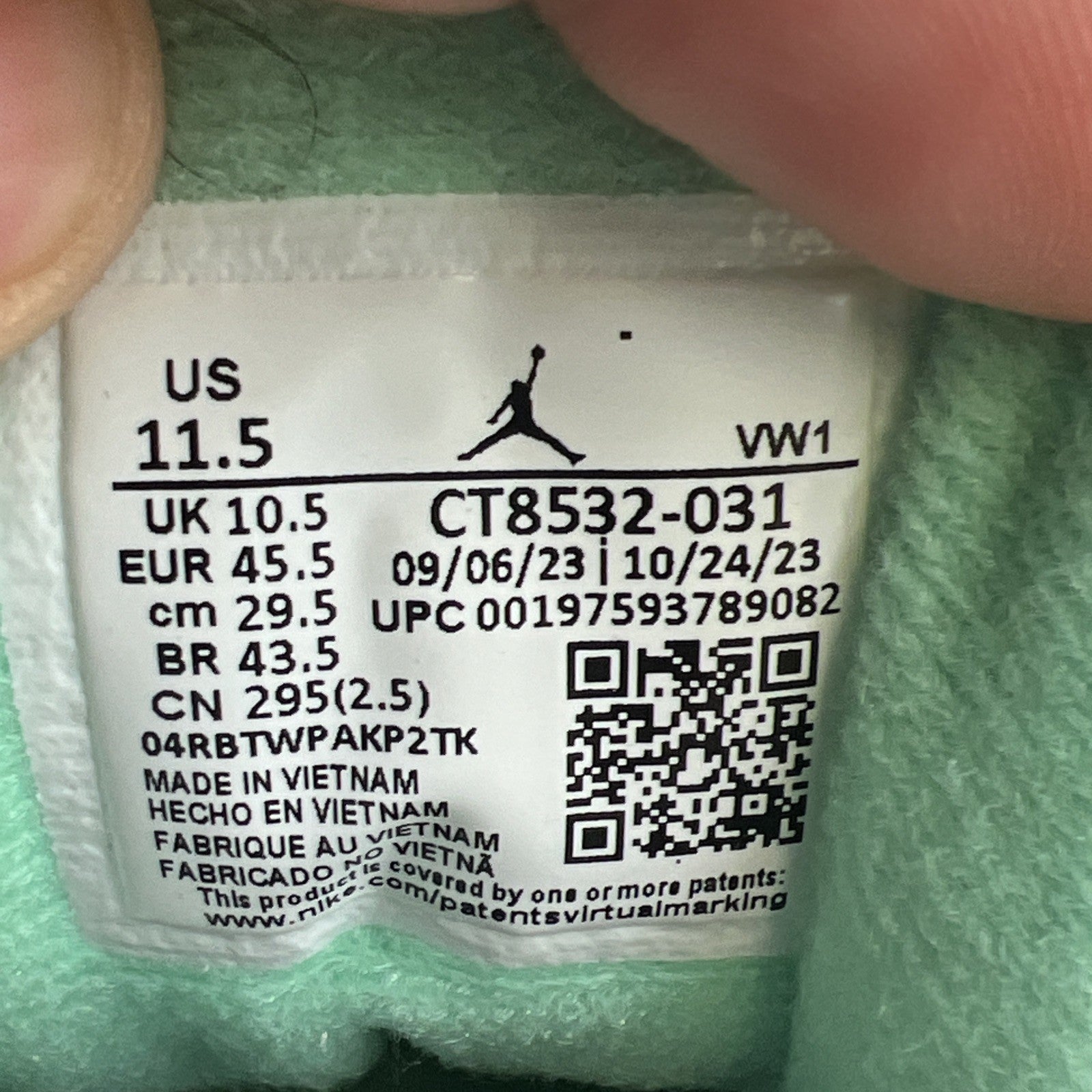 Size 11.5 - Air Jordan 3 Retro Green Glow (CT8532-031)