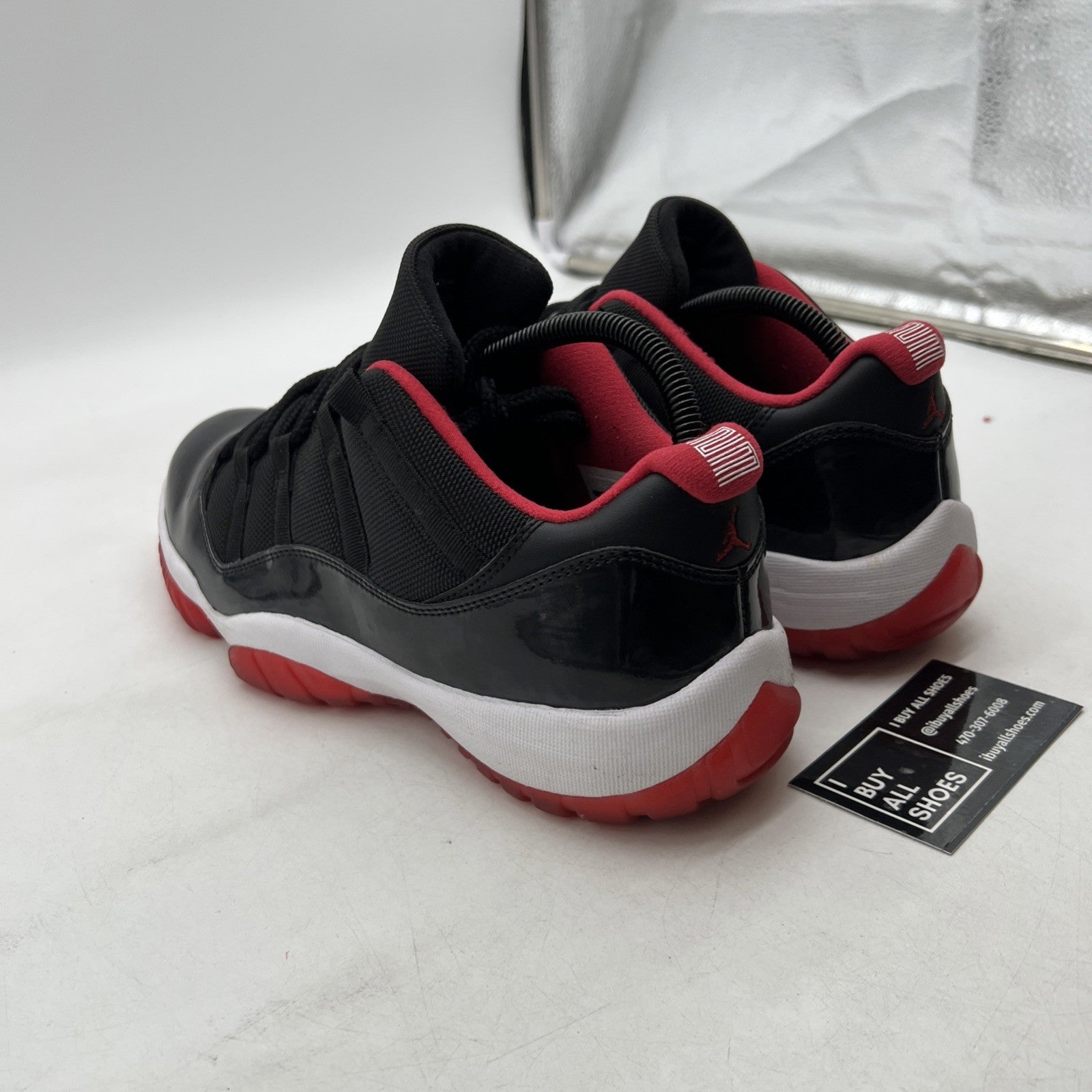 Size 10.5 - Air Jordan 11 Retro 2015 Low Bred (528895-012)